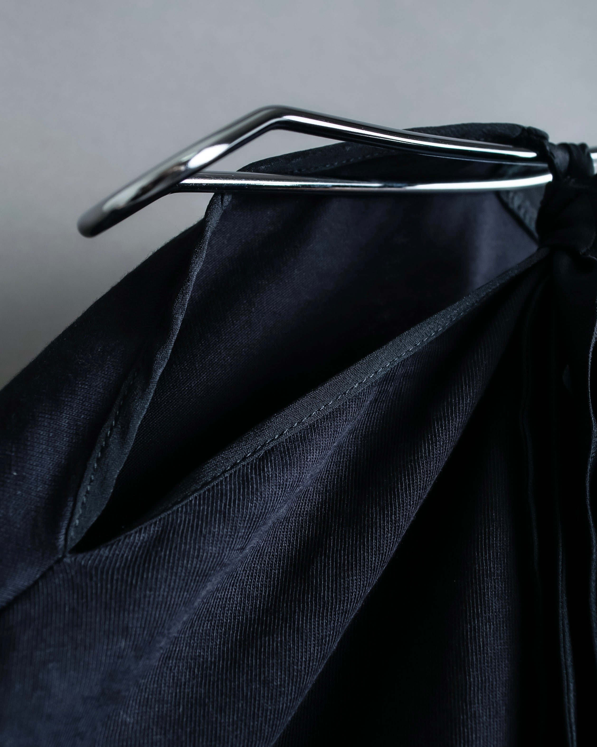 N21 NUMERO VENTUNO Oversized string design tops