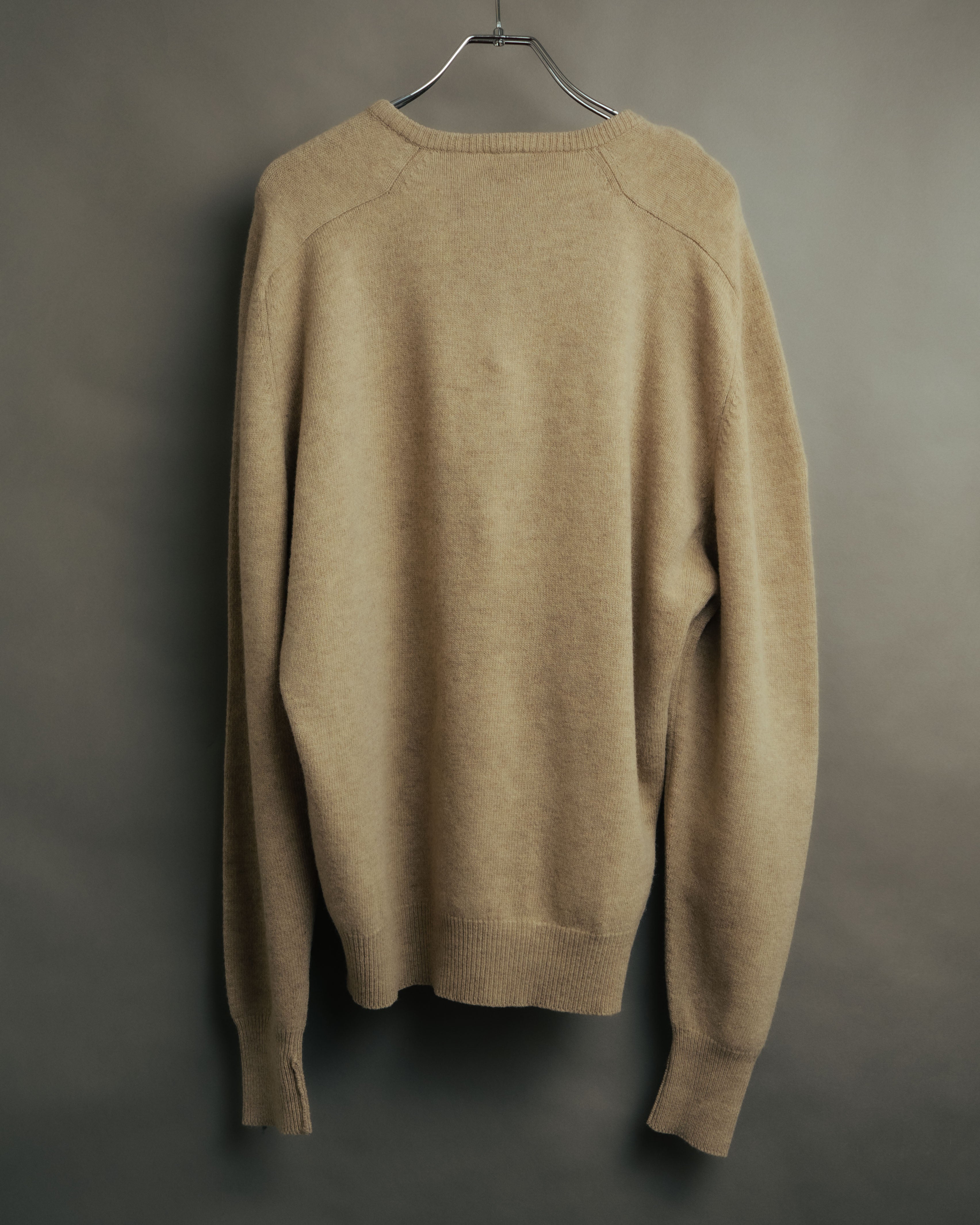 -MOOD Vintage Collections-
80’s-90’s V-neck lambswool knit