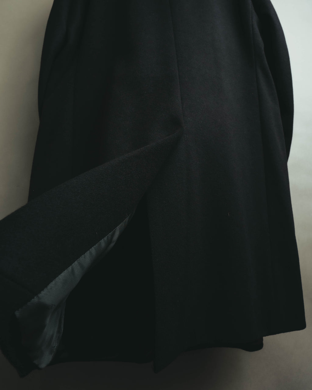 -SPECIAL- “VALENTINO” 2000’s Satin lapel single breasted wool coat