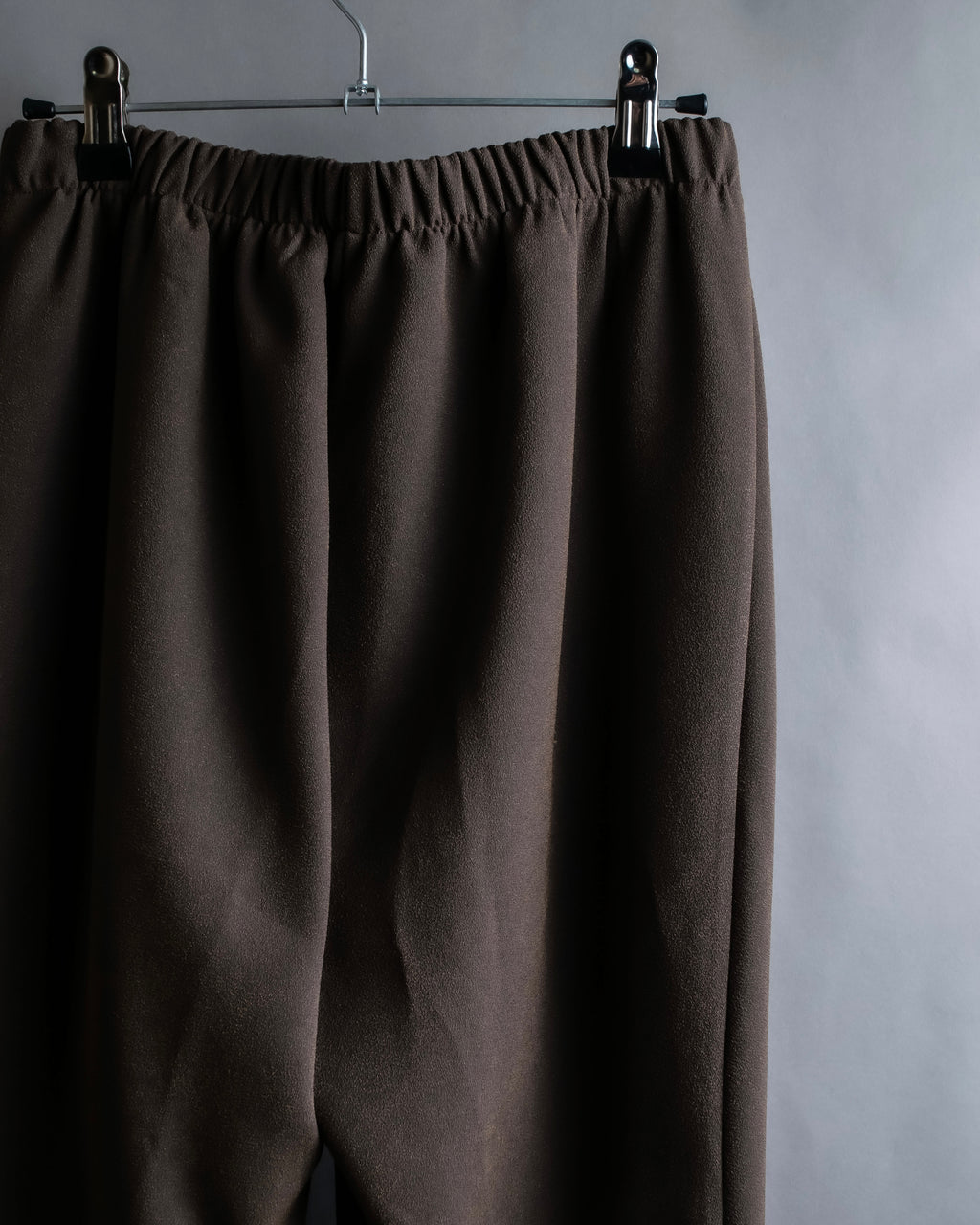 "SHIZUKA KOMURO" Dark brown color easy waist slacks