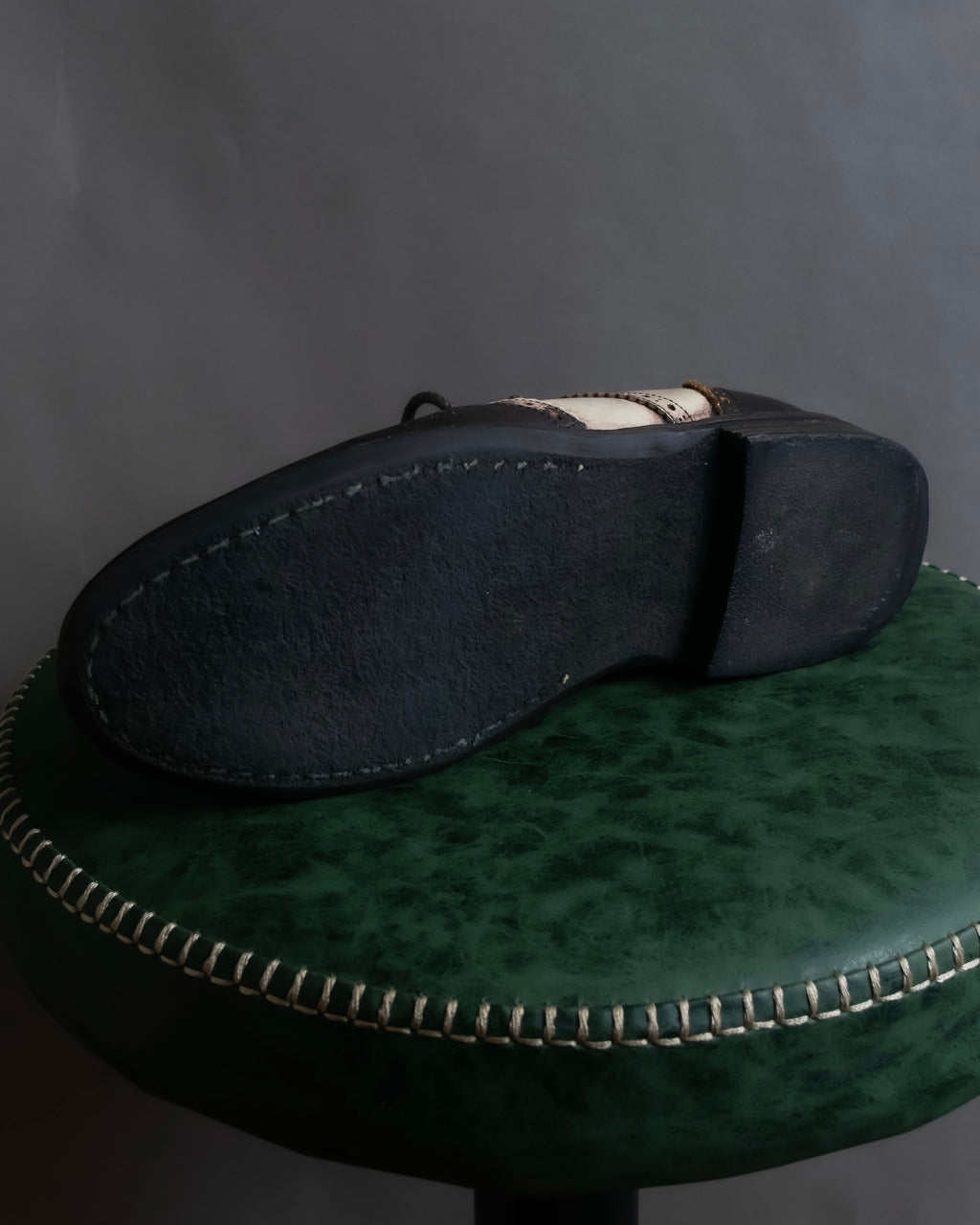 "ISSEY MIYAKE" Fade color wingtip leather shoes