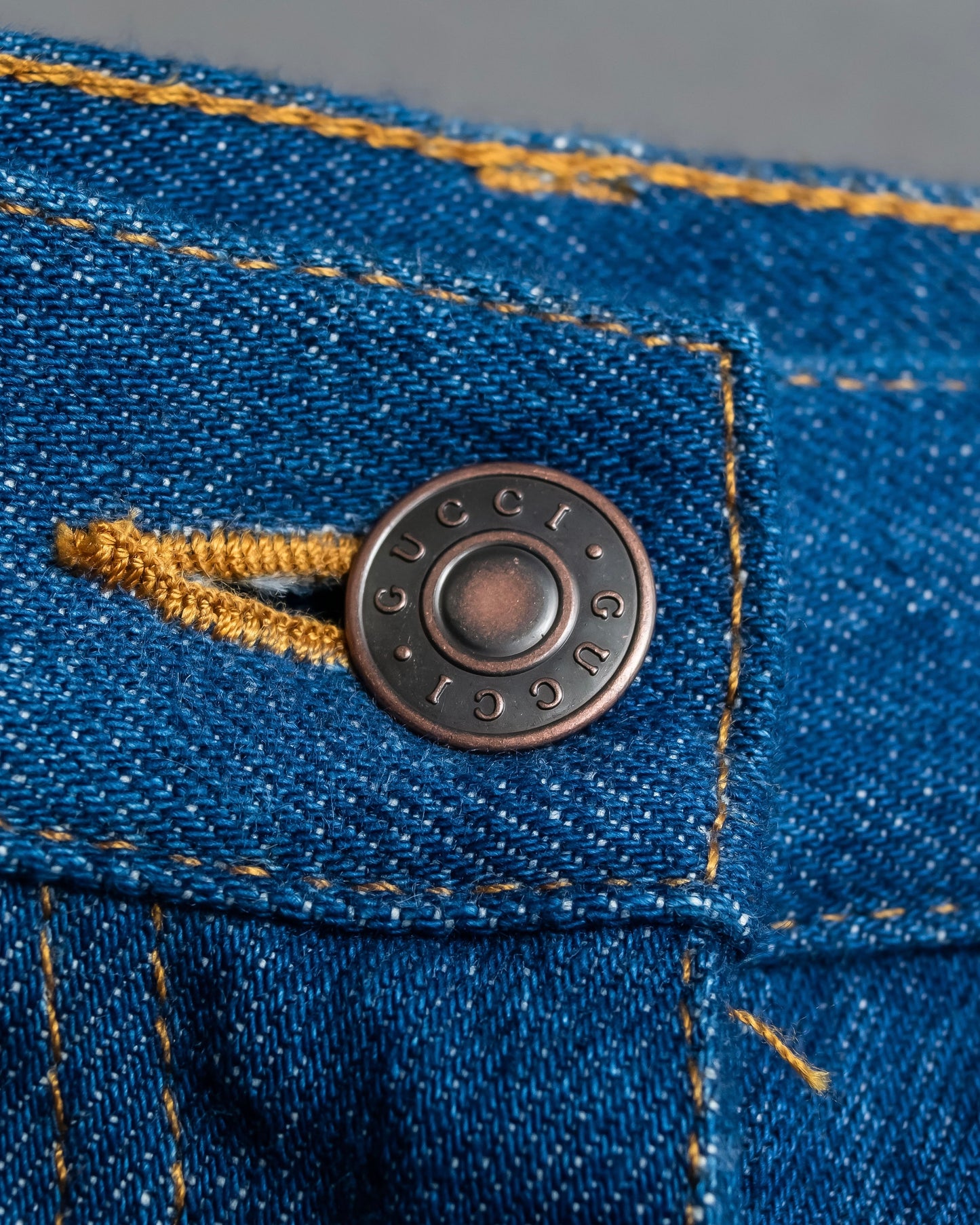 "GUCCI" Logo lapel design one wash flare denim