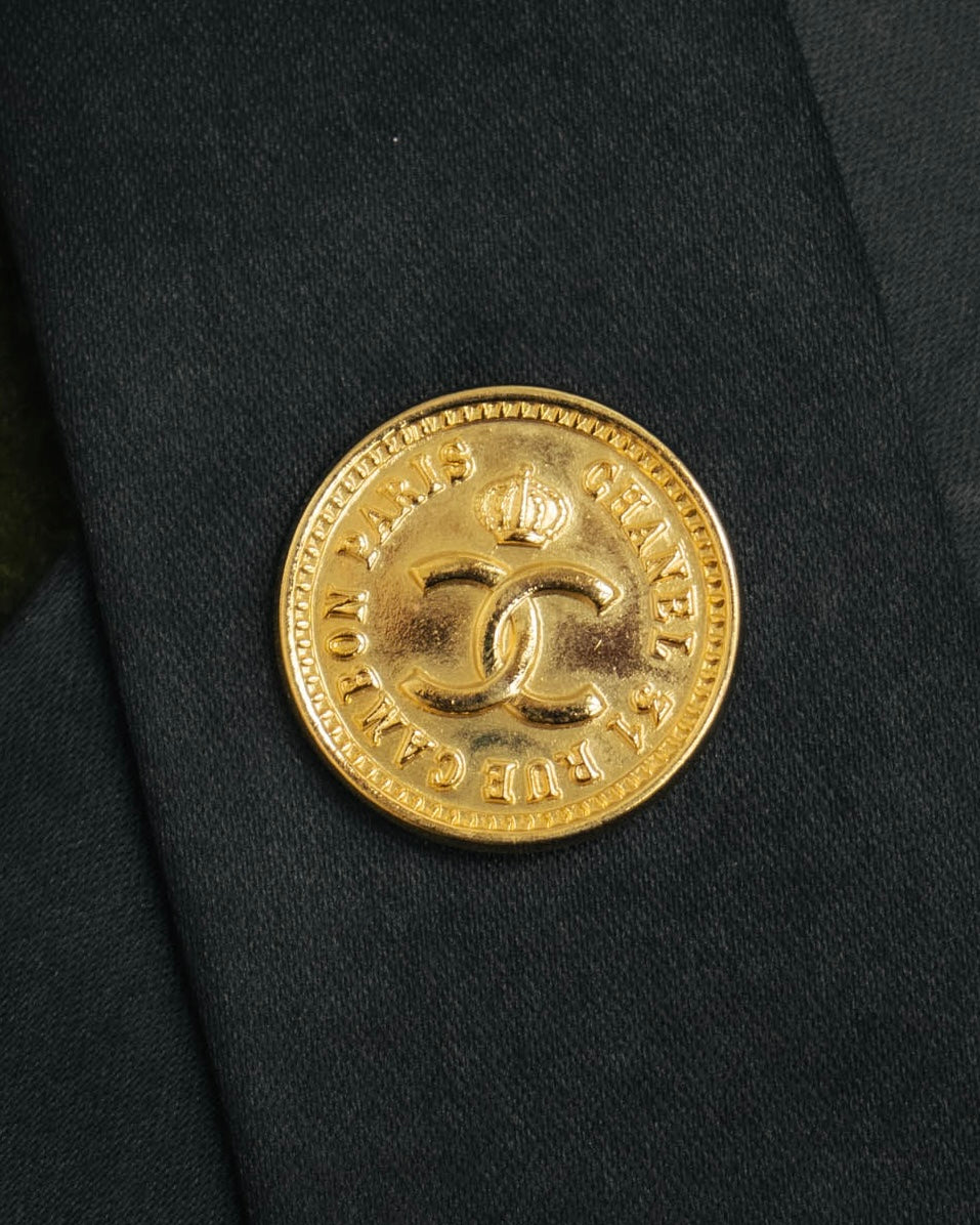 -SPECIAL- “CHANEL” Late 80’s-90’s gold button satin neck tie