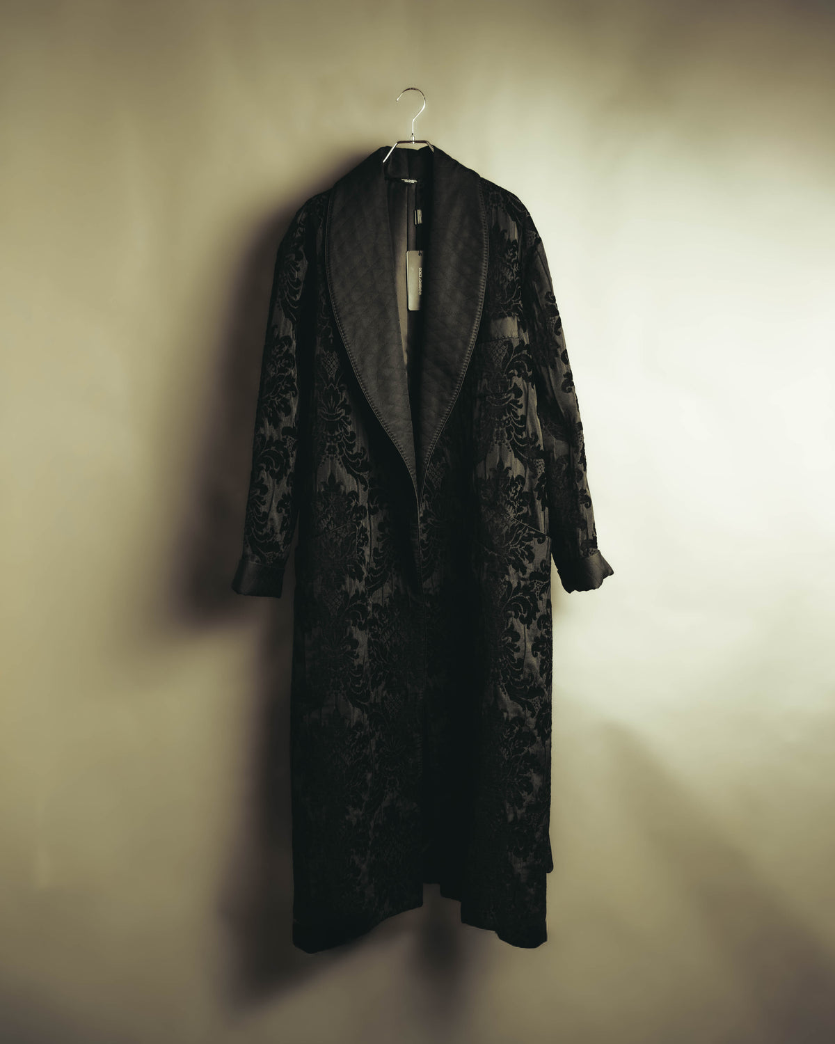 “DOLCE&GABBANA” Late 2010’s-early 2020’s Baroque jacquard belted robe coat