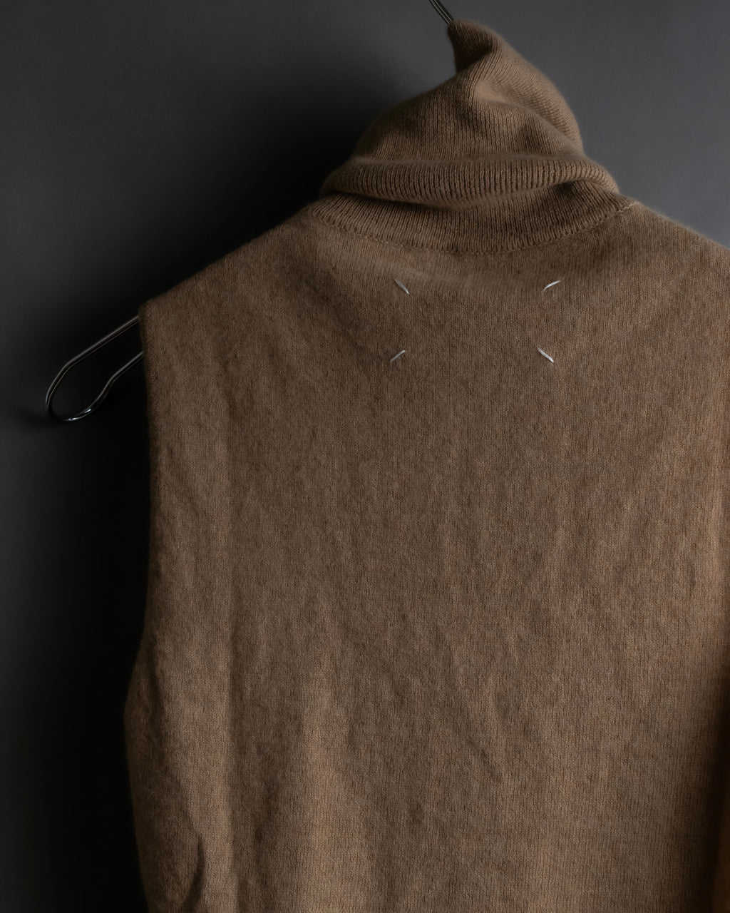"MAISON MARGIELA" Beige color turtleneck sleeveless wool knit
