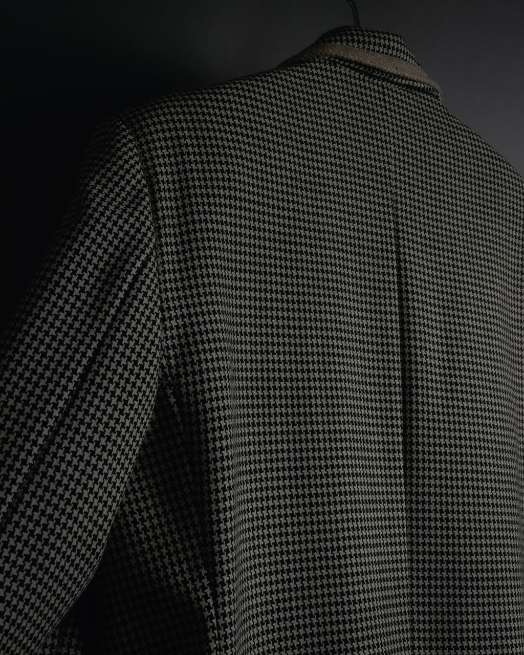 "Emporio Armani" 90’s Houndstooth piped crest blazer