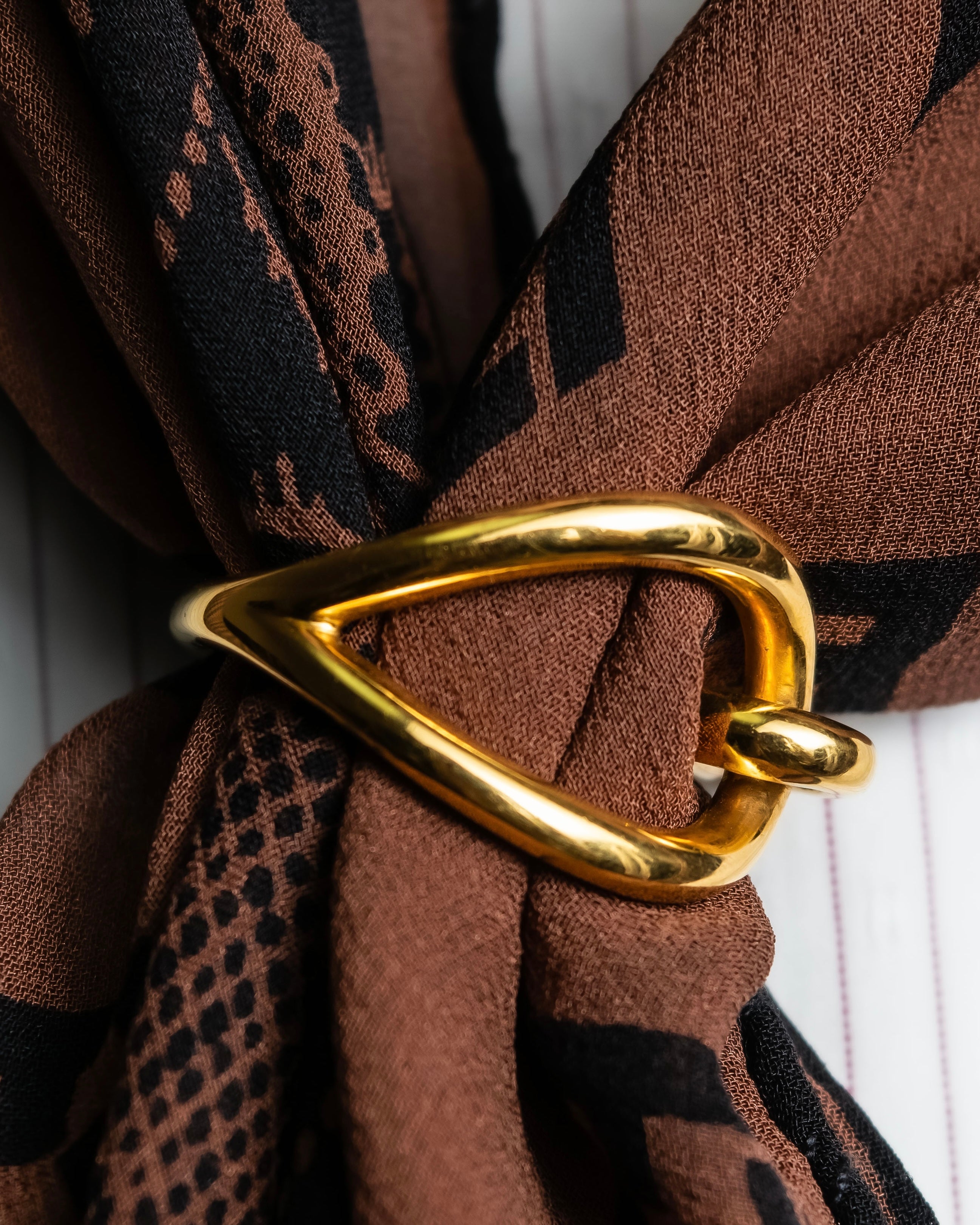 "HERMES" Jumbo scarf gold ring