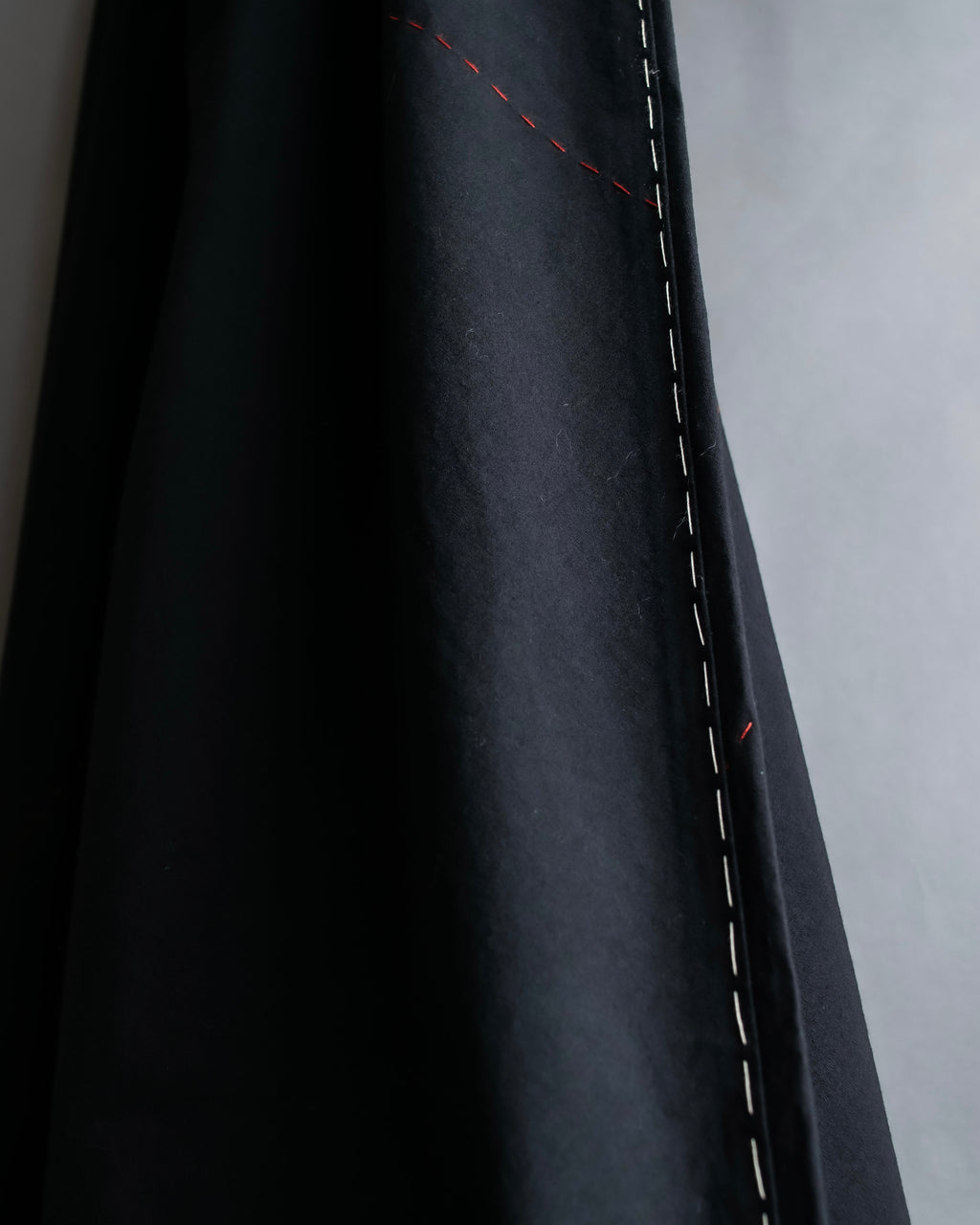 "YOHJI YAMAMOTO" Stitched hemline design flared skirt