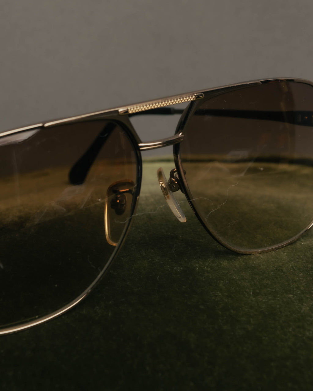 "Burberrys" 90's Classic metal aviator sunglasses