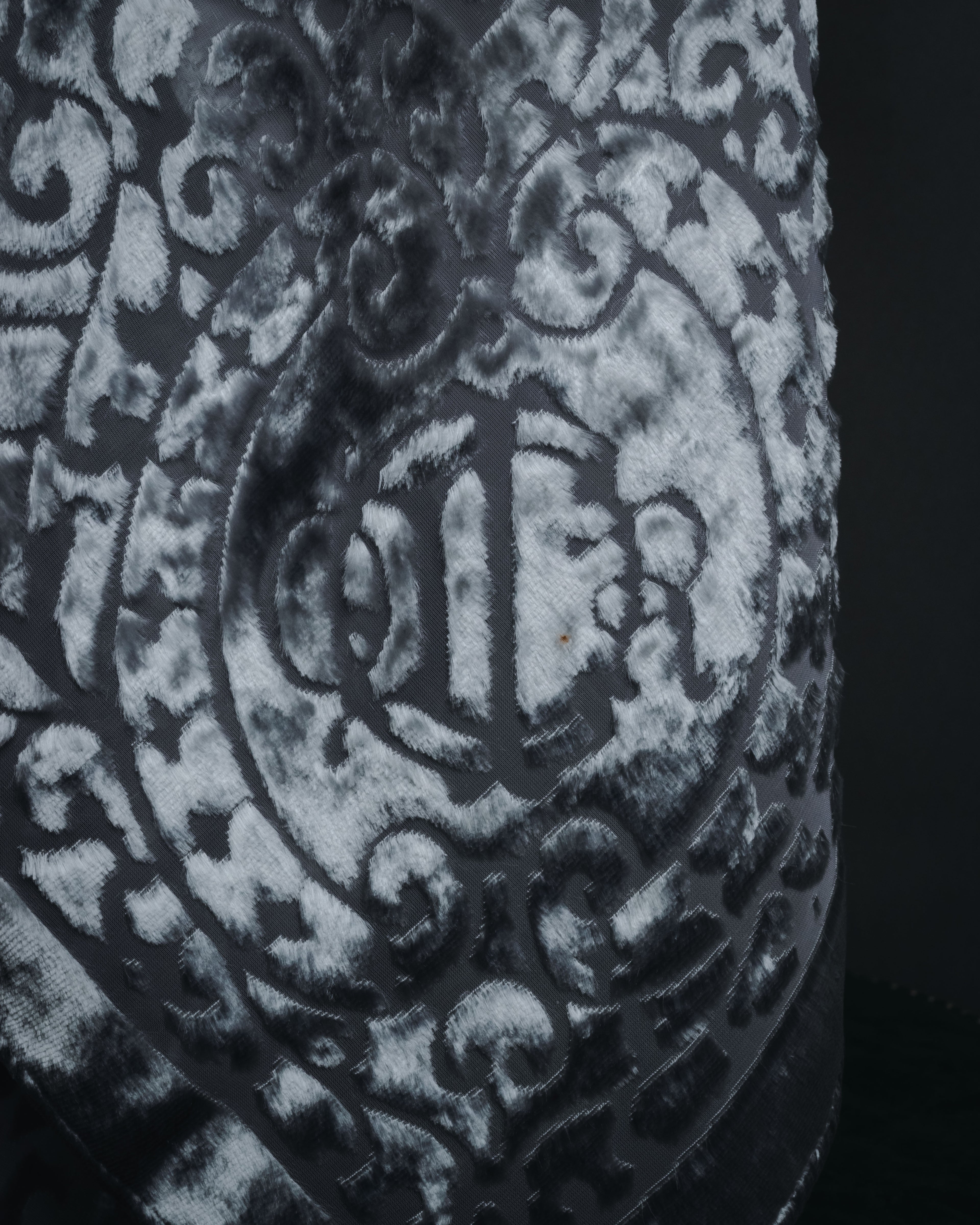 "Christian Dior" 80’s-90’s Burnout velvet arabesque logo stole