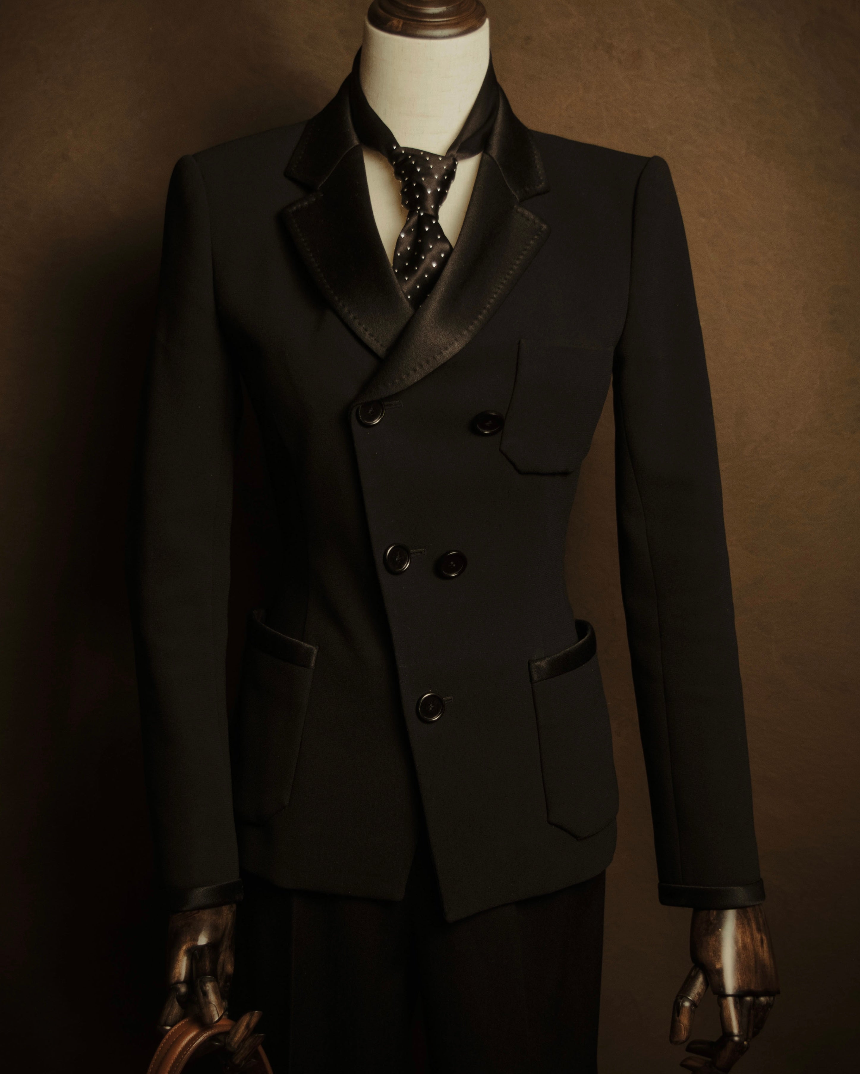 –SPECIAL– “BALENCIAGA” 2006-2012 Sculpted smoking jacket