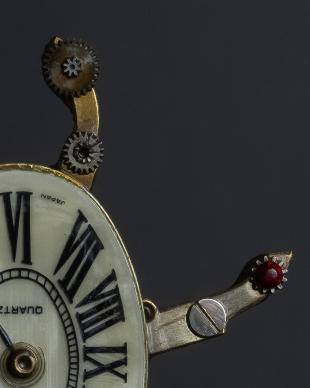 "Jerry Robertson design clock motif brooch"