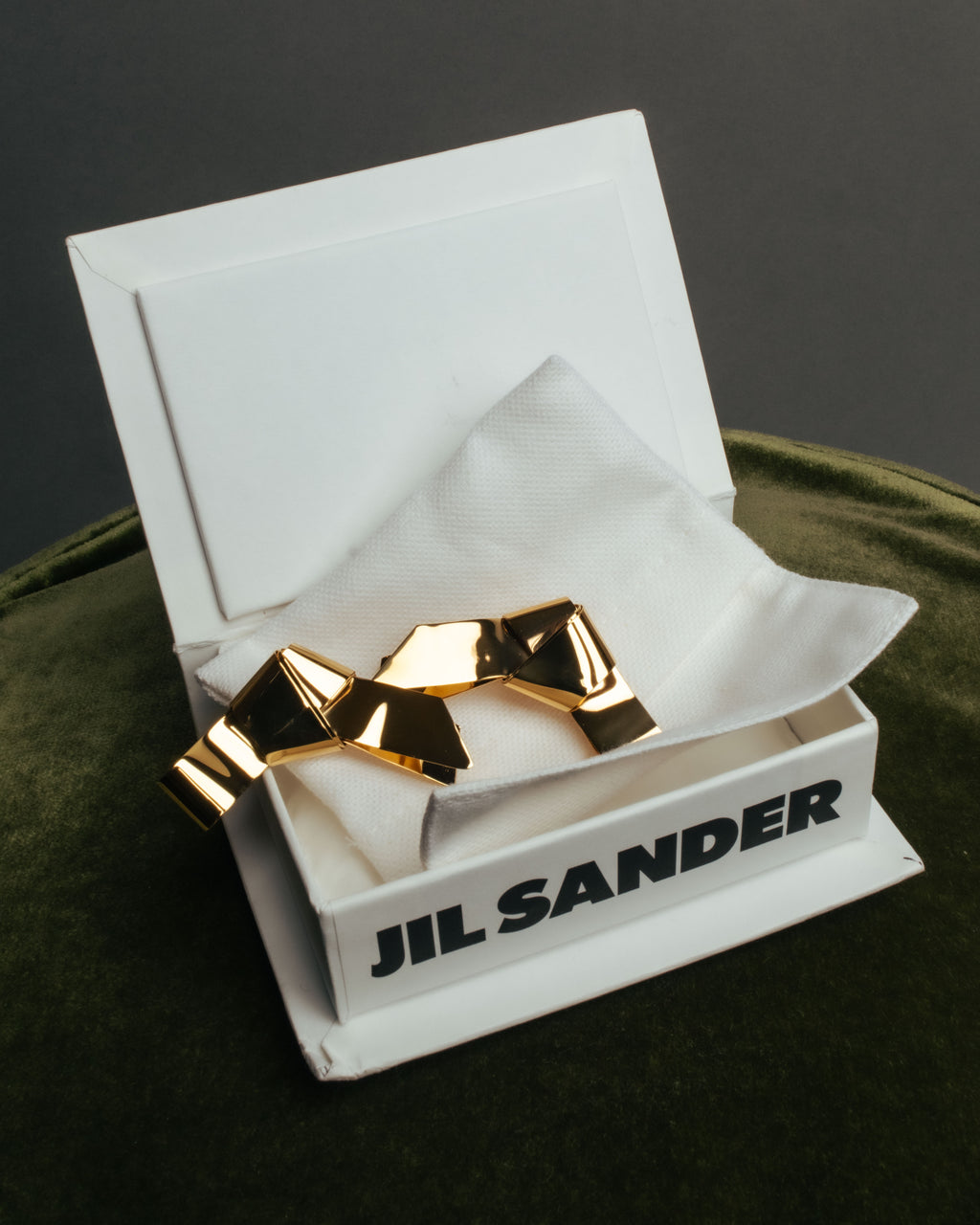 “JIL SANDER” 2021 sculptural ribbon metal clip earrings