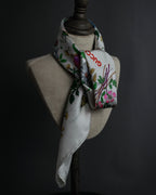 "GUCCI" 80's Flora motif vintage silk scarf