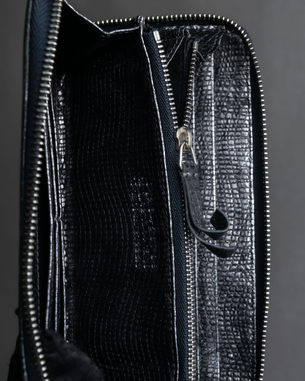 "MAISON MARGIELA" Lizard-embossed leather long wallet