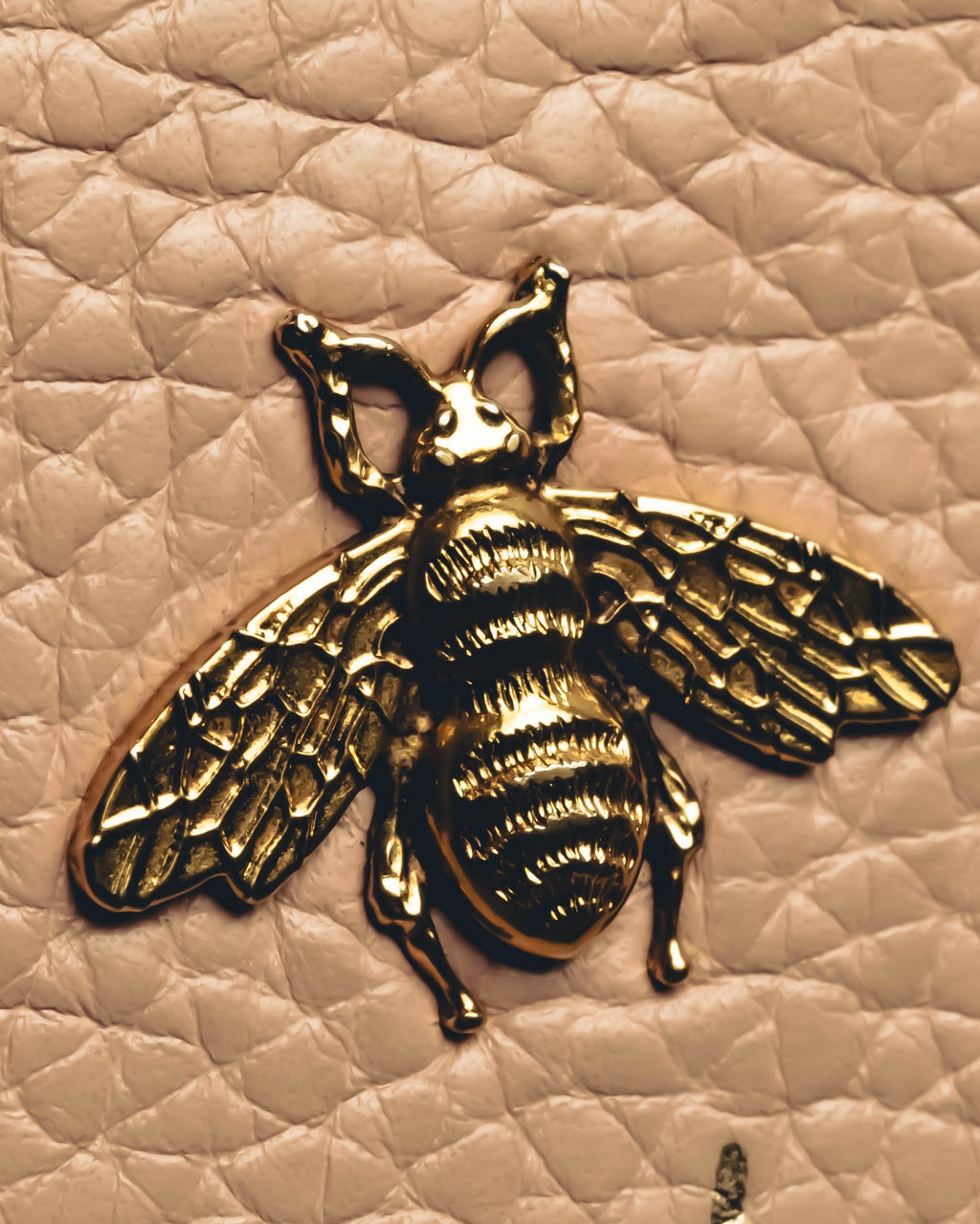 "GUCCI" 2010's-20's Pink bee motif trifold wallet