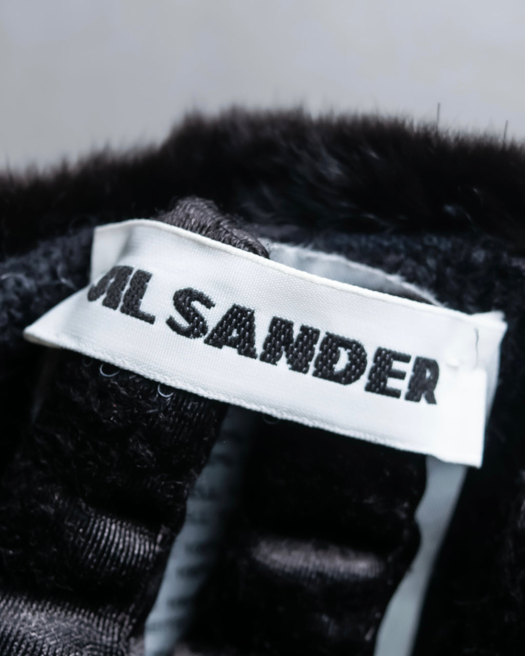 "JIL SANDER" Knit with different materials fur muffler