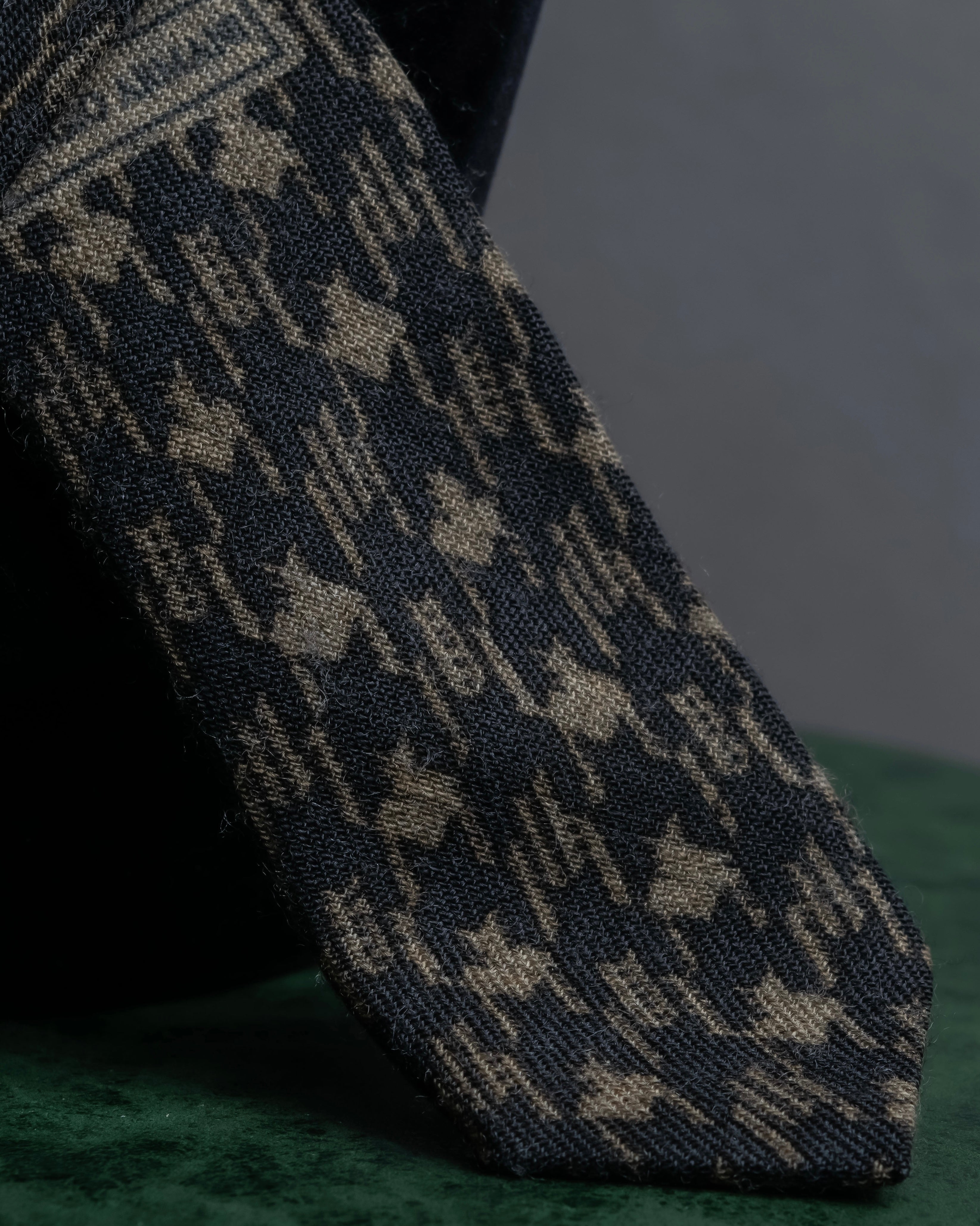 "ARMANI COLLEZIONI" Houndstooth wool necktie