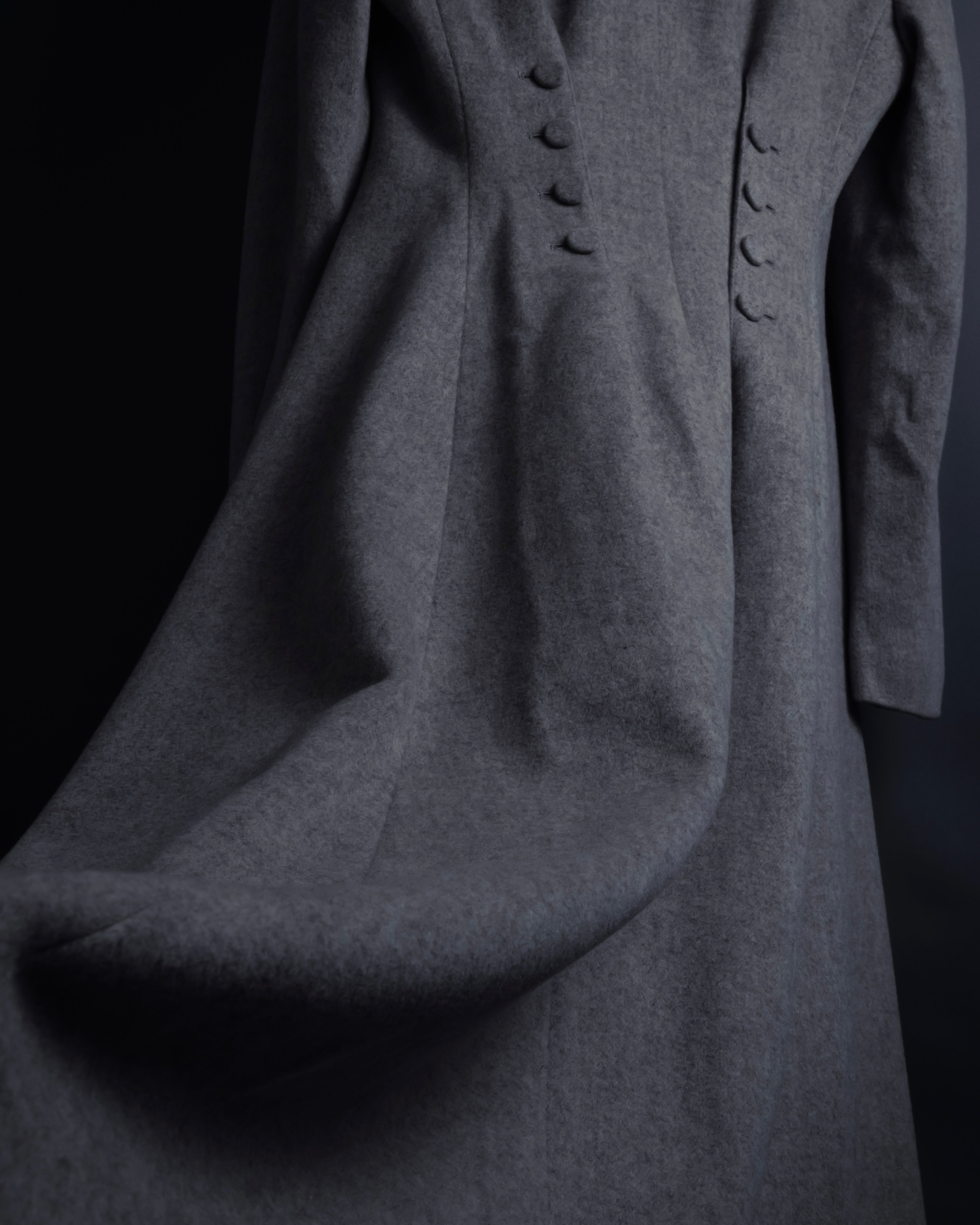 -SPECIAL- "JEAN PAUL GAULTIER"
90's-00's Waist shape A-line silhouette ecryu color super long coat