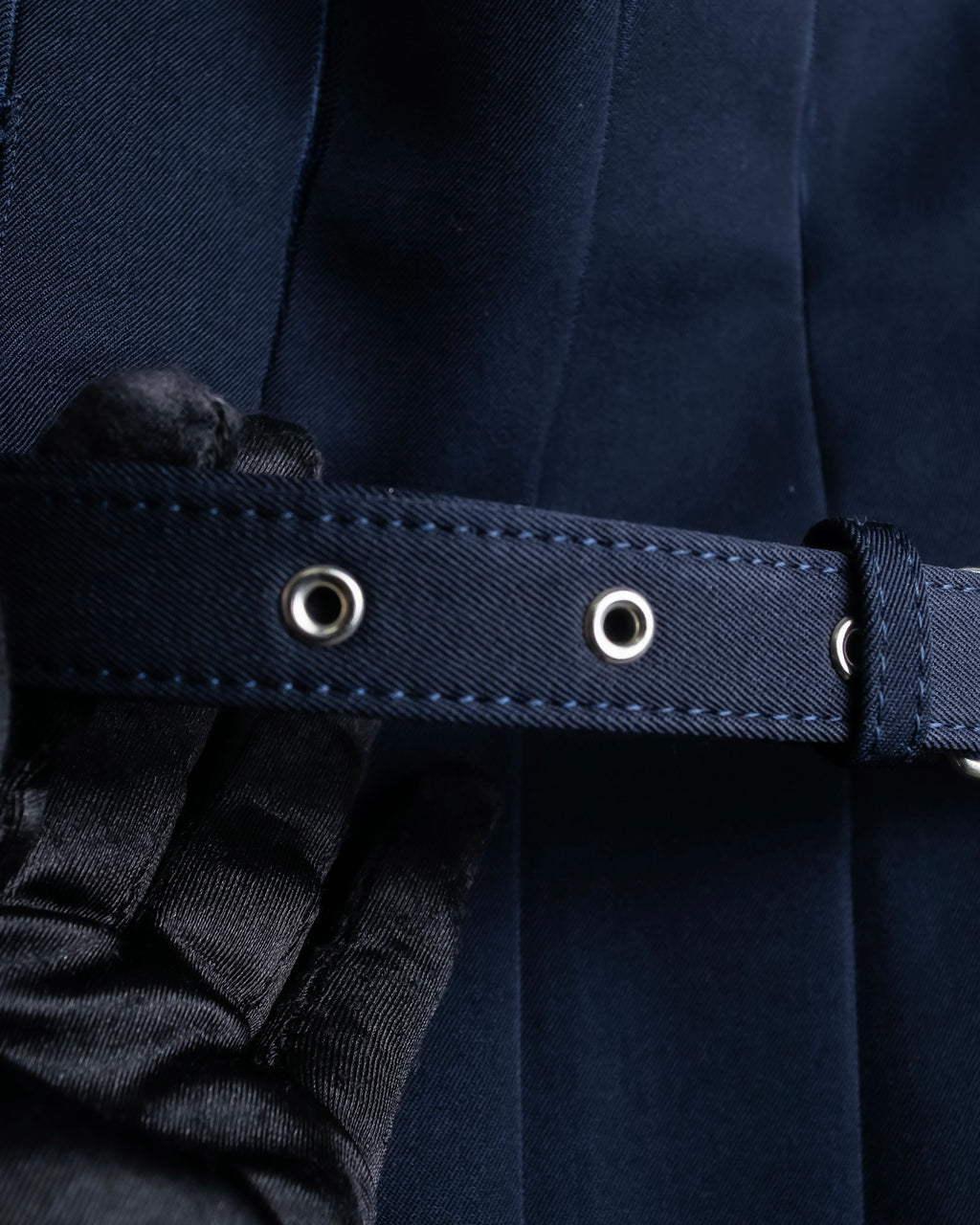 "COMME des GARCONS" Box pleated belted corset skirt