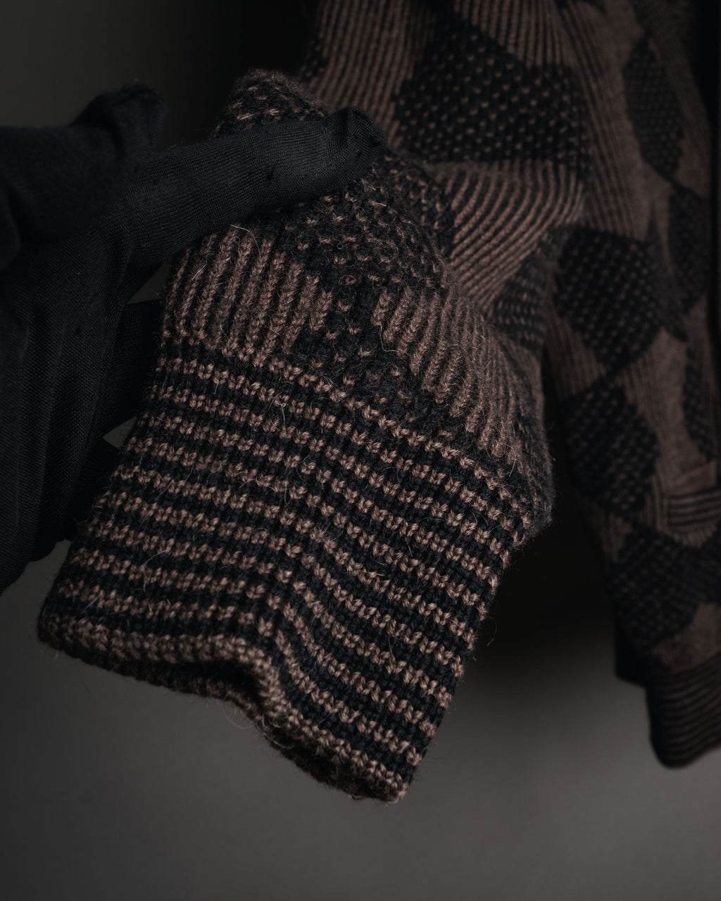 “Yves Saint Laurent” 80’s-90’s geometric knit cardigan