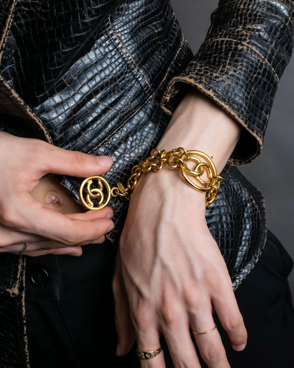 "1993's CHANEL" Coco mark motif gold bracelet