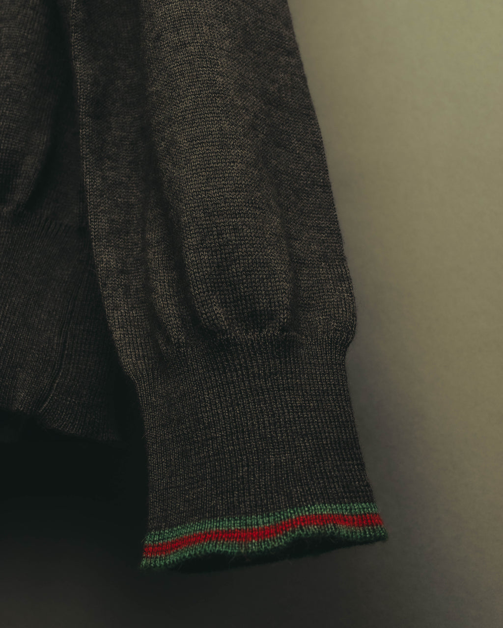 “GUCCI” 90’s-00’s Web stripe V-neck knit sweater