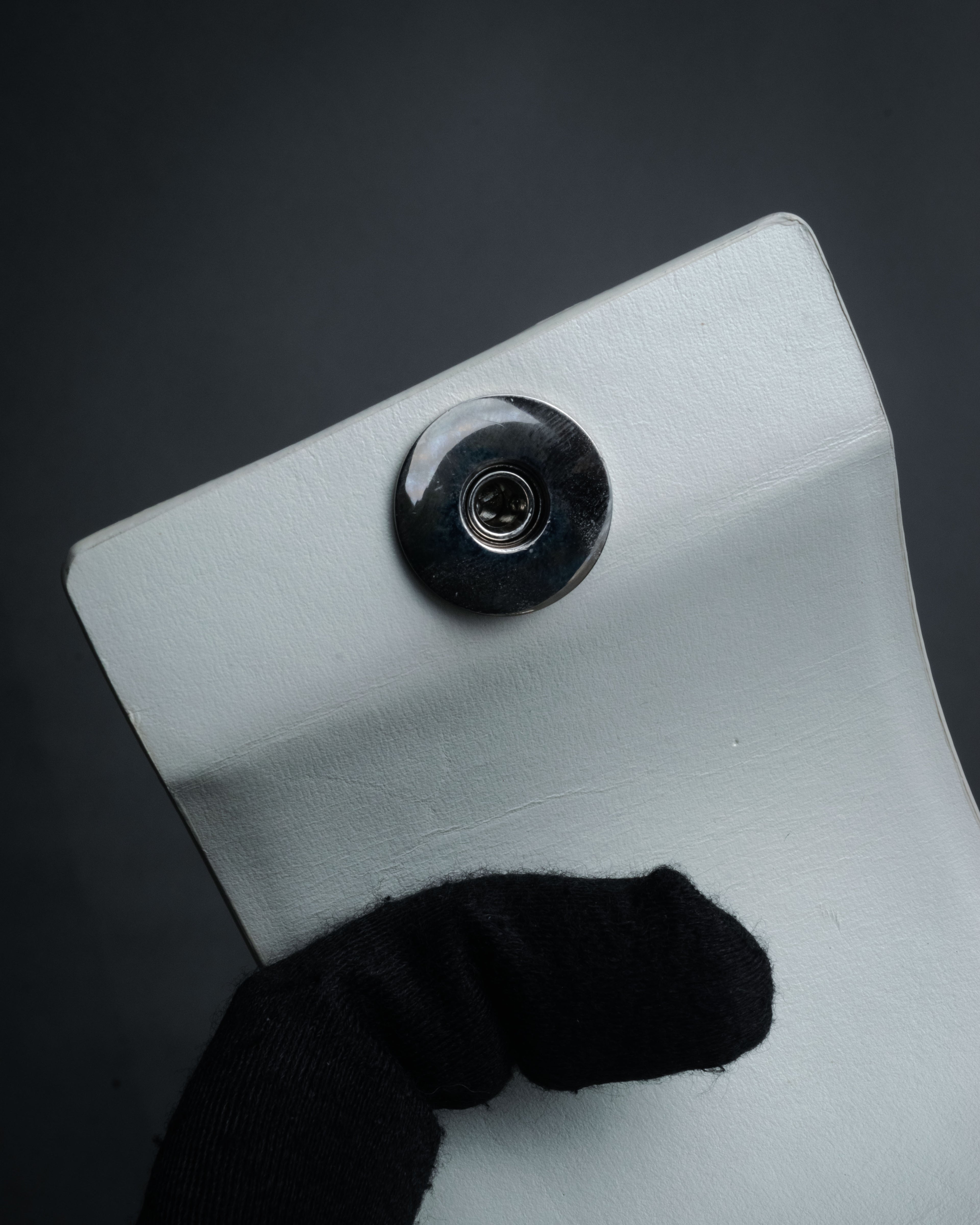 “JIL SANDER” 2020’s Sculptural leather cuff bangle