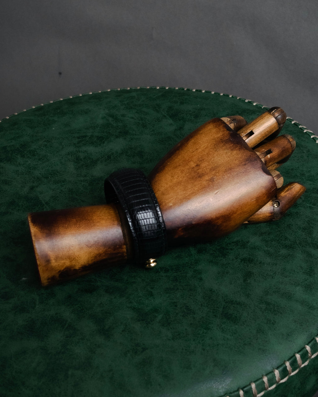 “GUCCI” 90’s-00’s Lizard horsebit bracelet