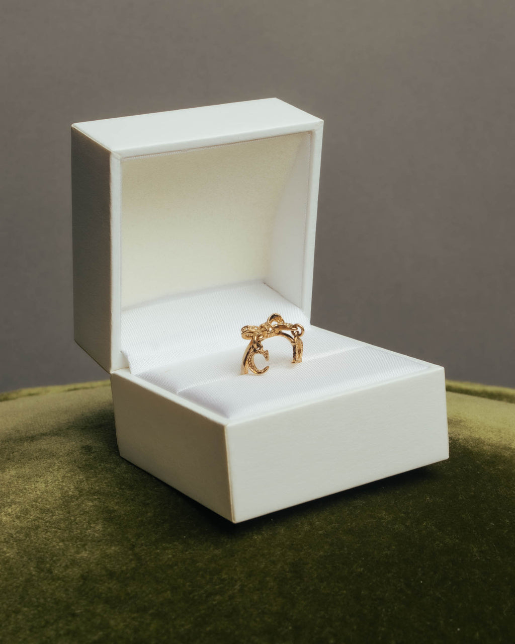 -SPECIAL- “Dior” 00’s-10’s Ribbon CD logo charm ring