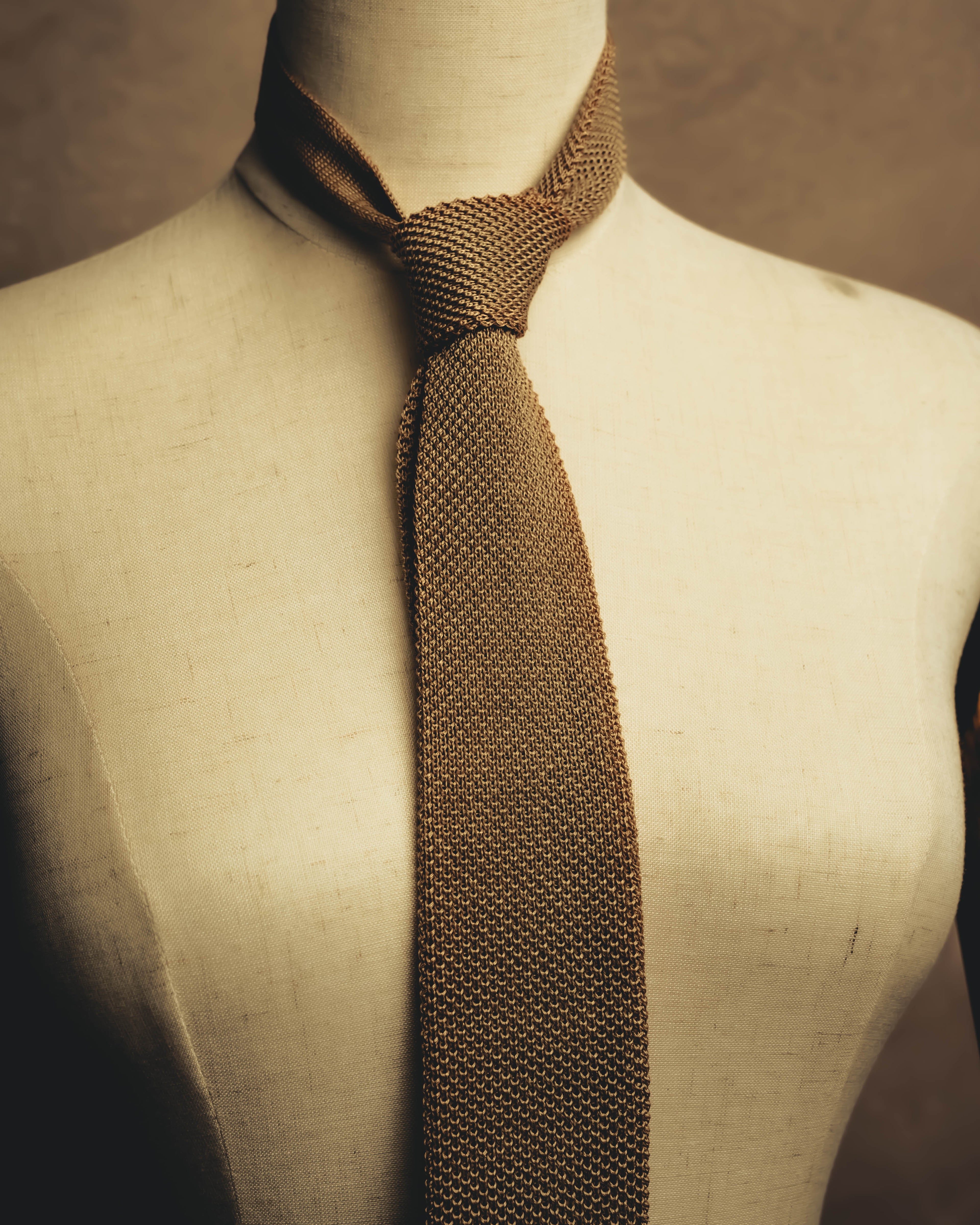 “COMME des GARÇONS HOMME”
80’s-90’s open-knit square-end necktie