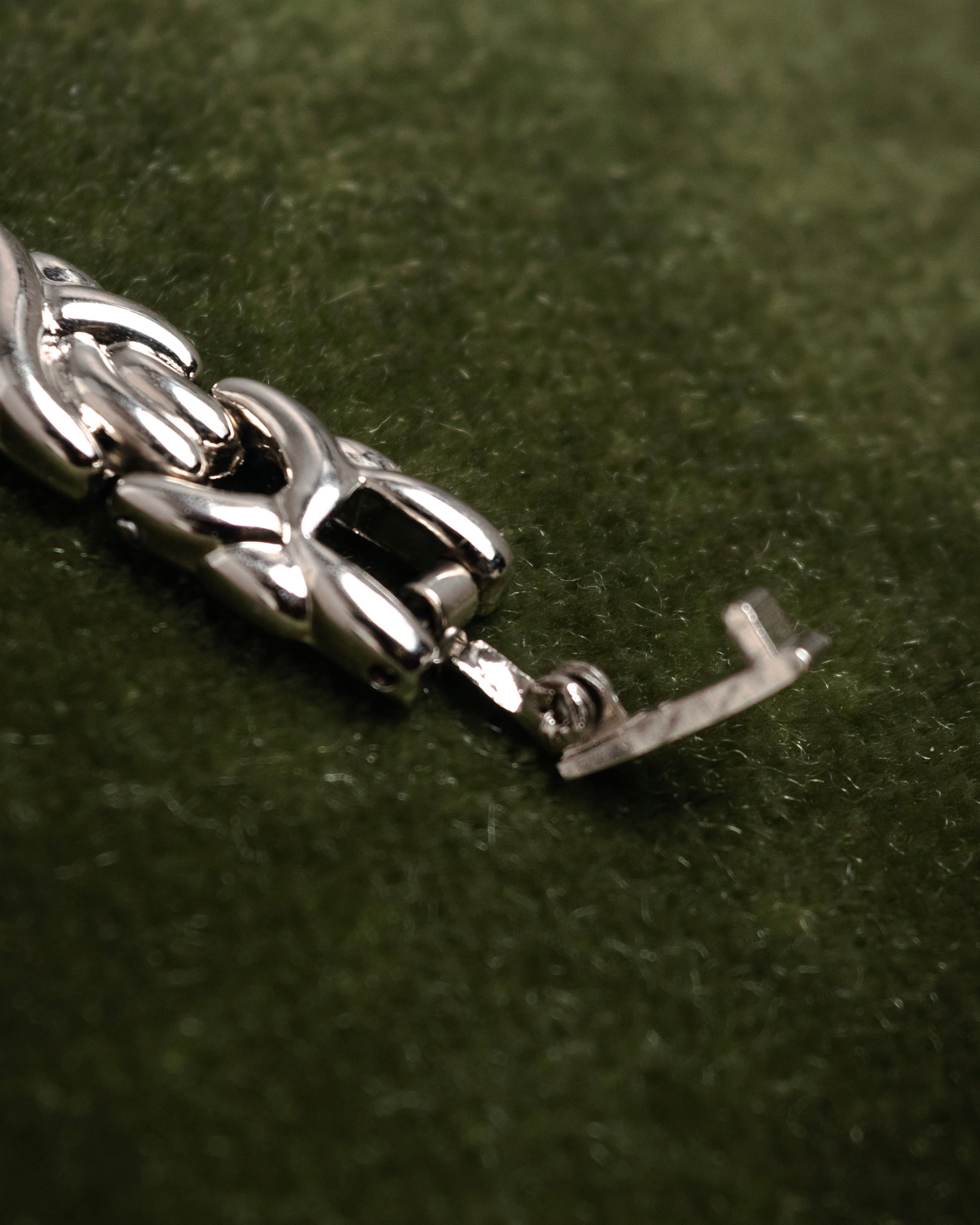 “Valentino Michelle” 1990-2005 Cameo secret bracelet watch