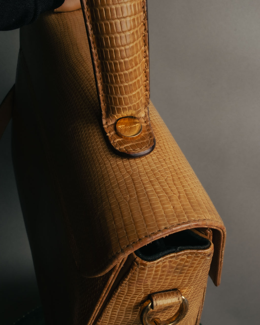-SPECIAL- “Salvatore Ferragamo” 90’s lizard leather gancini 2way flap bag