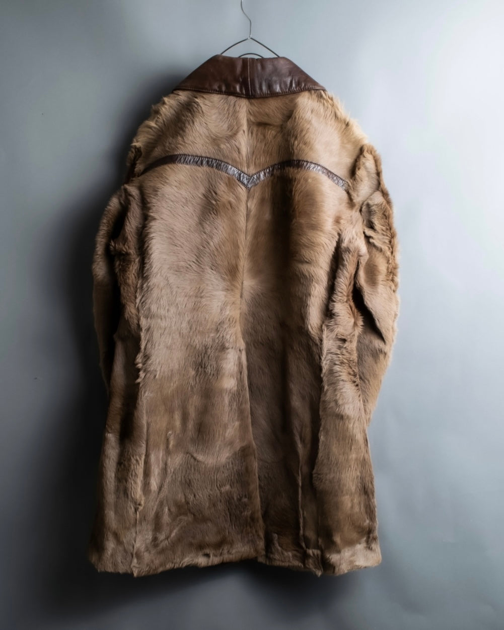 Special oversized vintage double-breasted fur coat