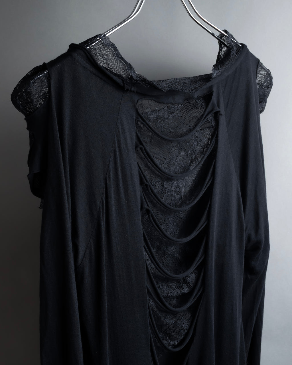 "RED VALENTINO" Distressed tulle skirt docking long pullover