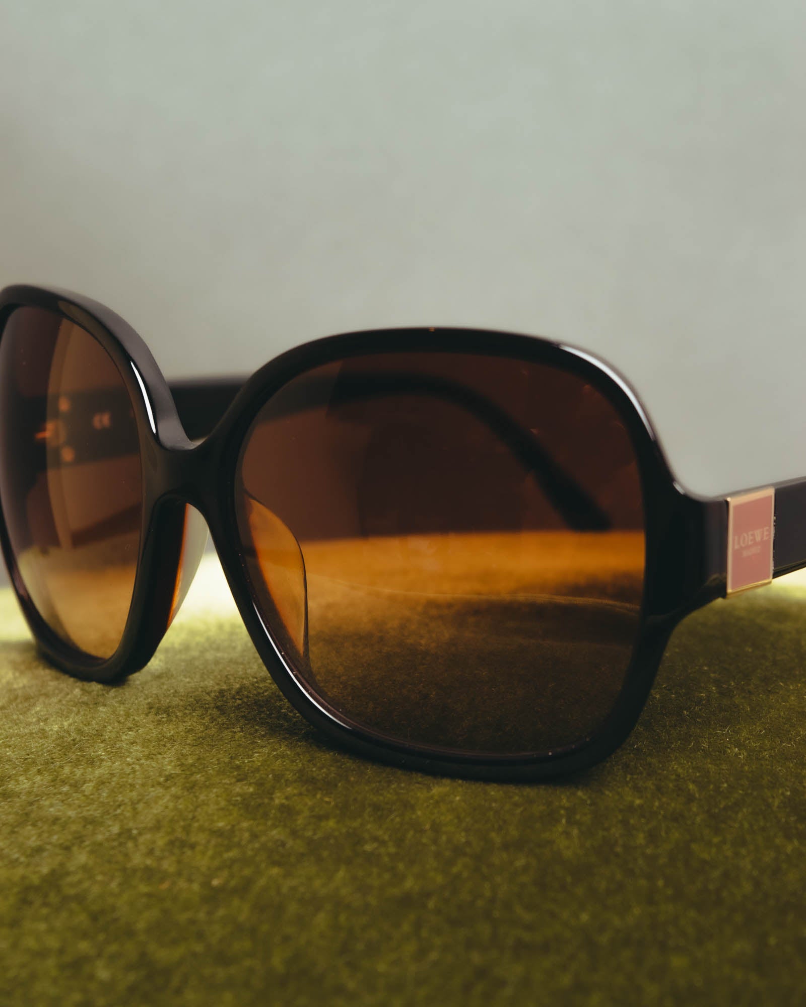 "LOEWE" 00's-10's Oversized butterfly sunglasses