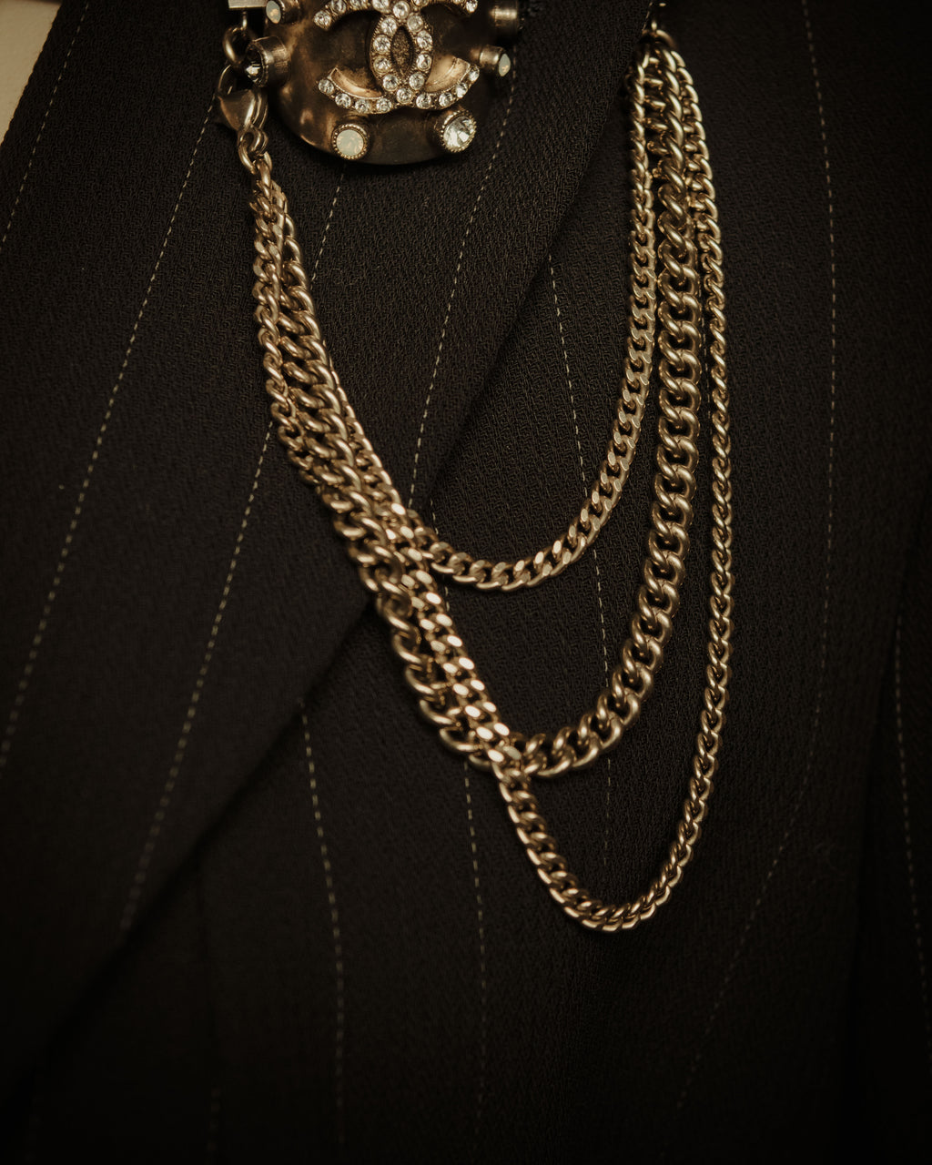 –SPECIAL– “CHANEL” 2005 Spring crystal CC chain majeste