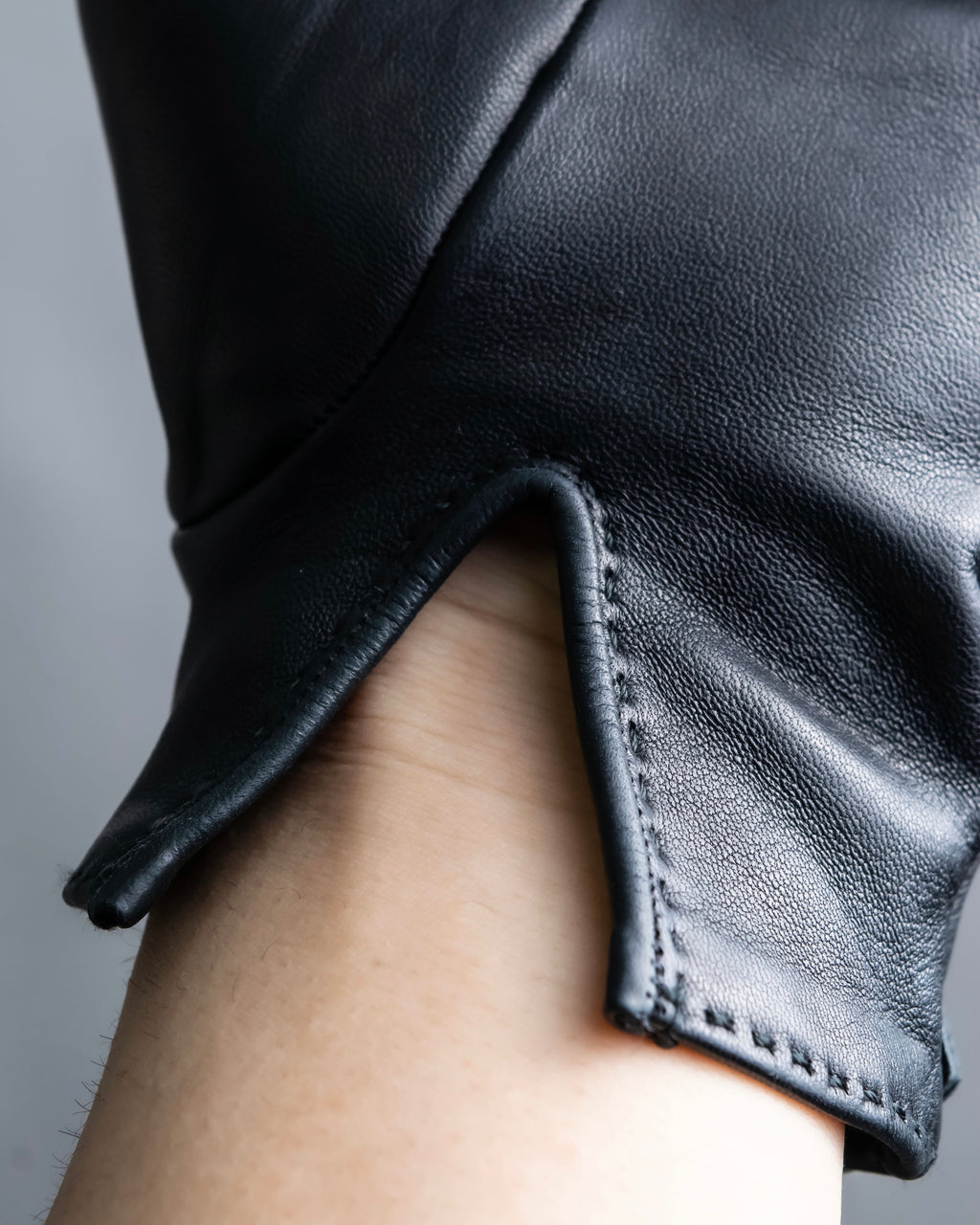 "HERMES" Kelly padlock motif leather gloves