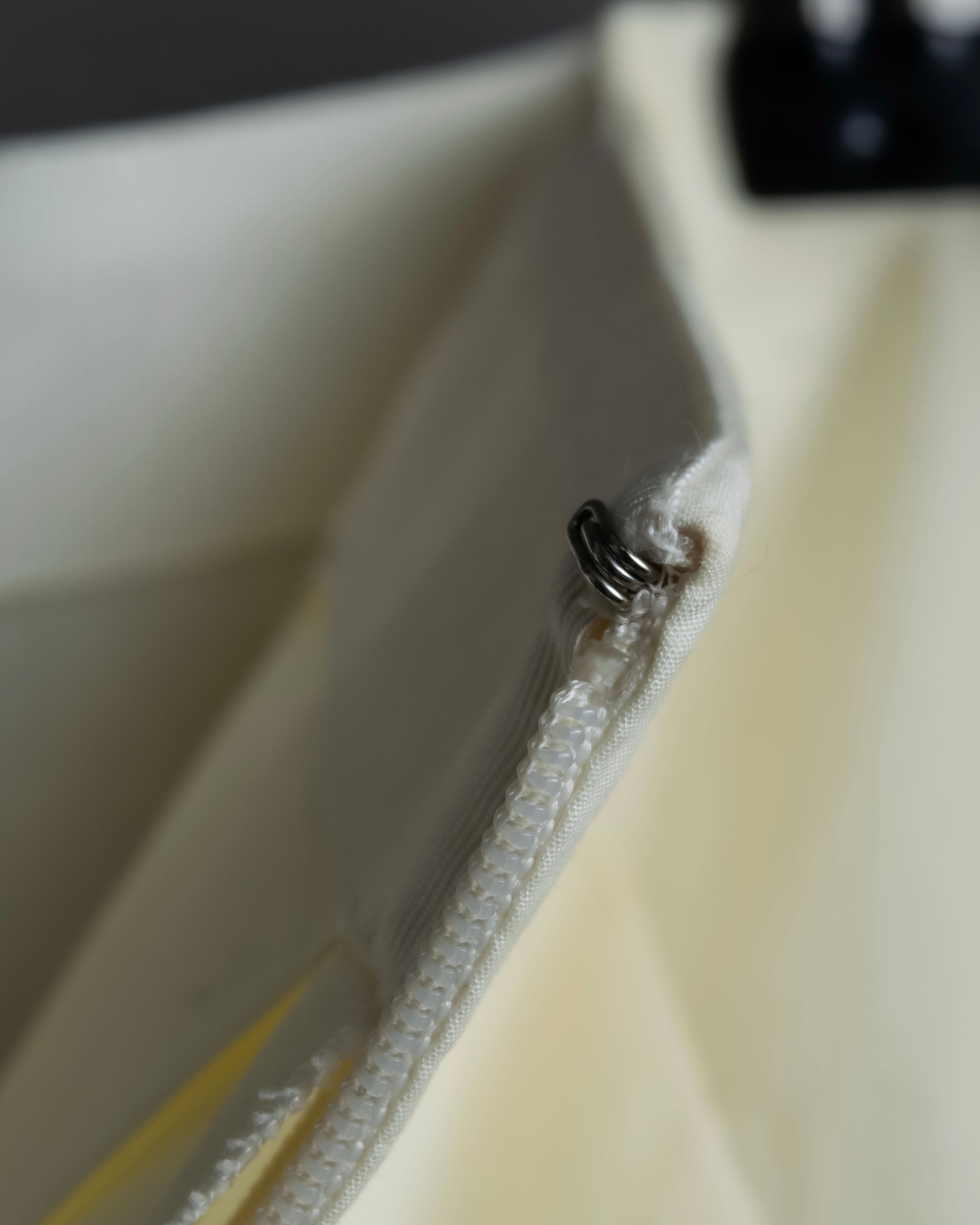 "FENDI" hole pattern and tack designed skirt