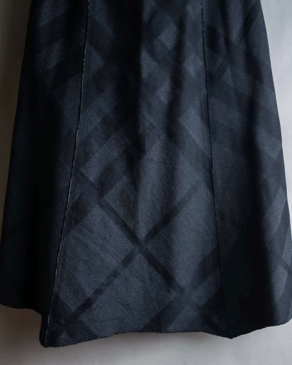 "BURBERRY" Tone-on-tone check pattern flared skirt
