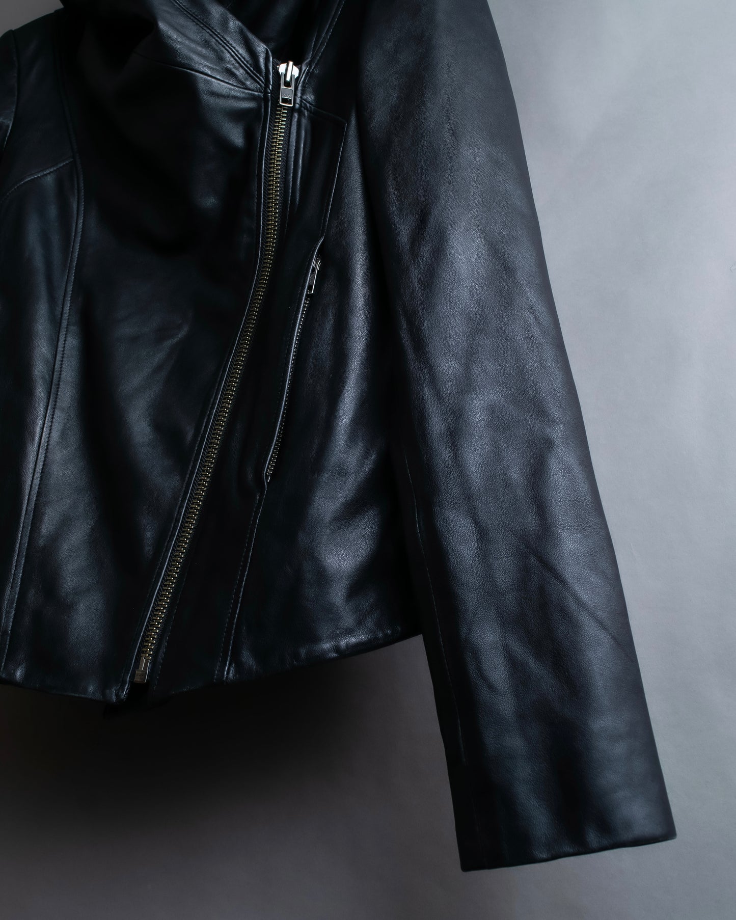 "HELMUT LANG"Boa switching shape leather zip-up jacket