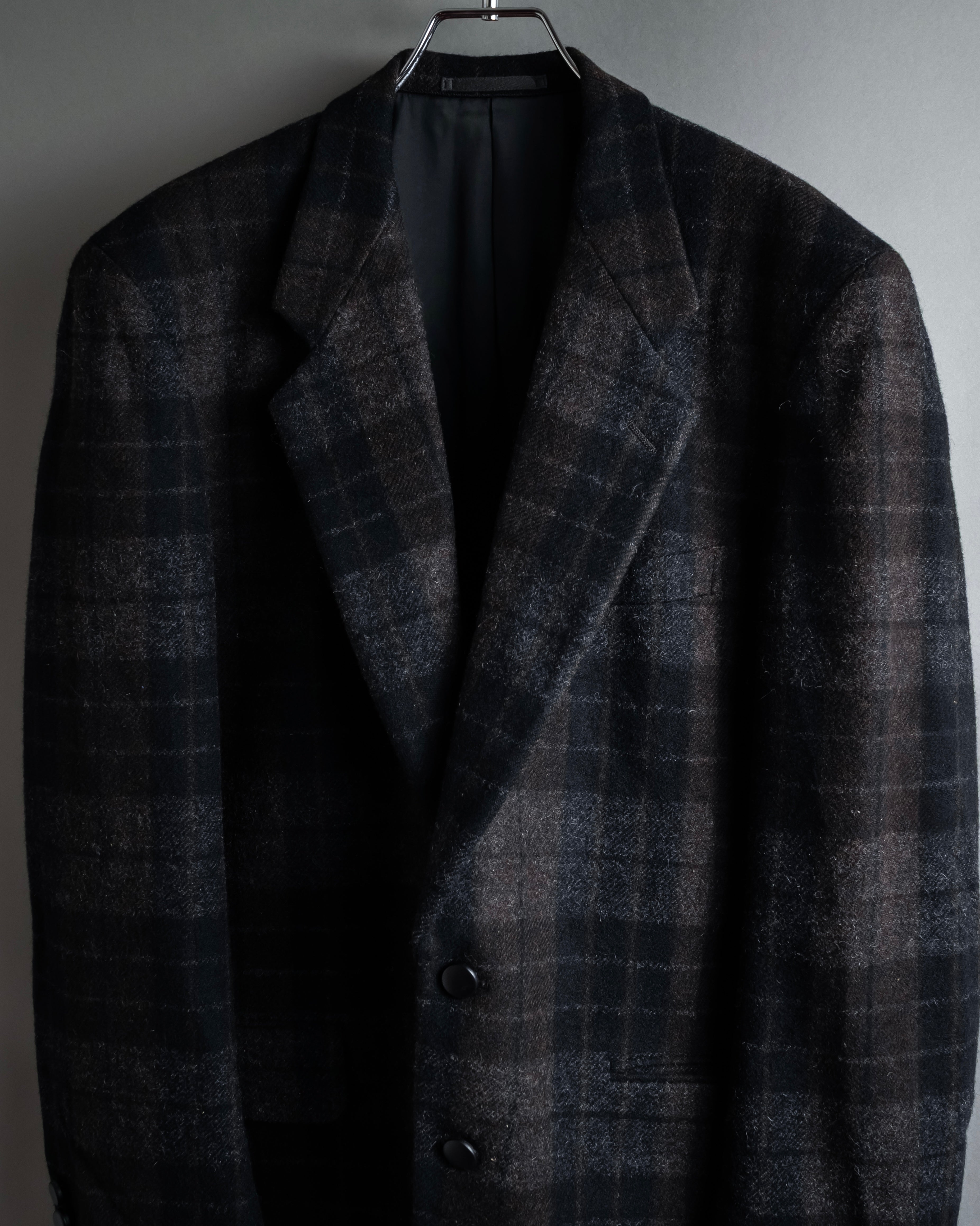 “COMME des GARÇONS HOMME”
88AW Boxy plaid tailored jacket