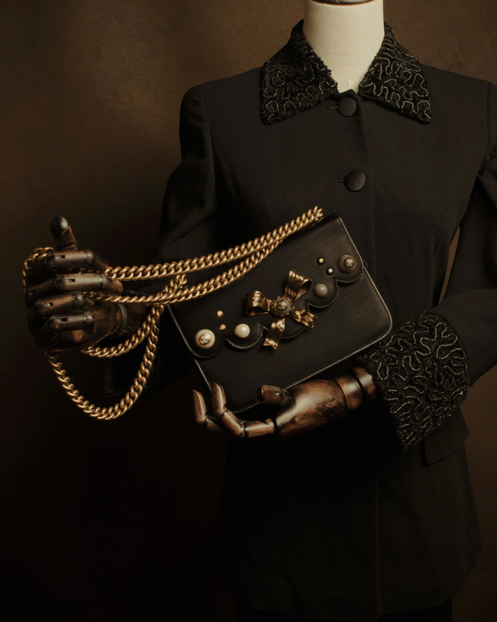 –SPECIAL– “GUCCI”
2016-2022 Bow embellished chain shoulder bag