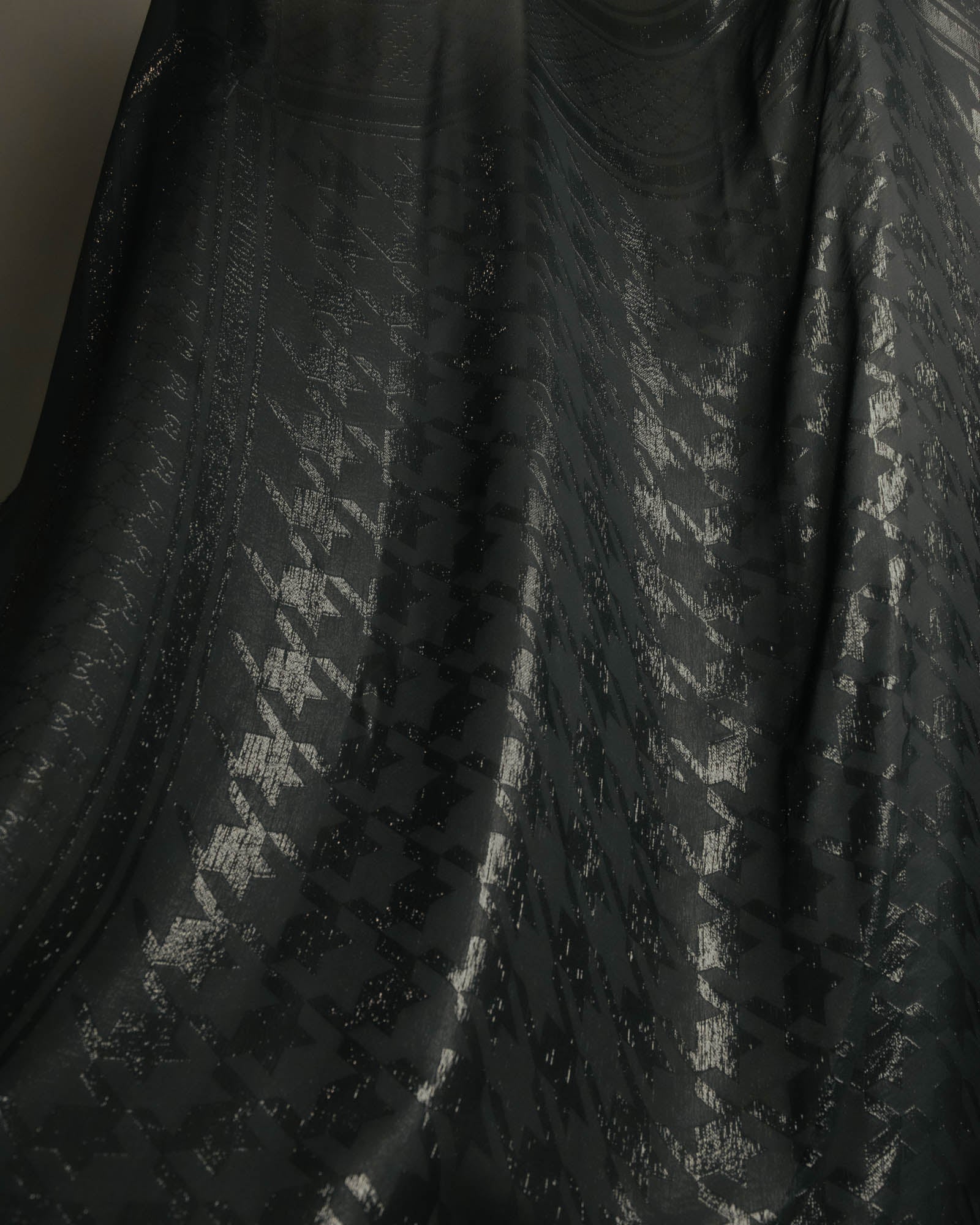 -SPECIAL- “GUCCI” 2013’s-2016’s Metallic jacquard silk stole