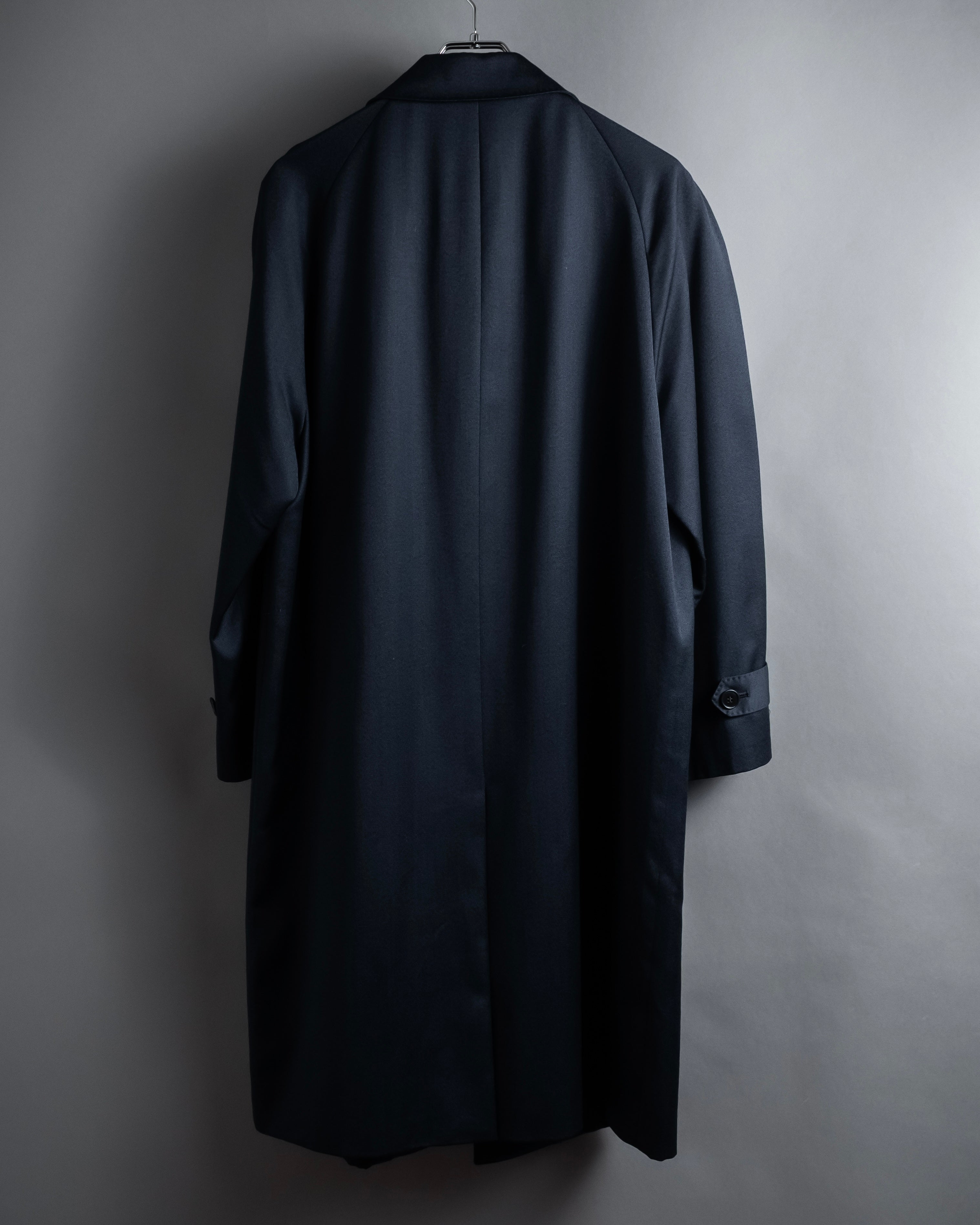 “Yves Saint Laurent” 90’s clean fly-front bal collar coat
