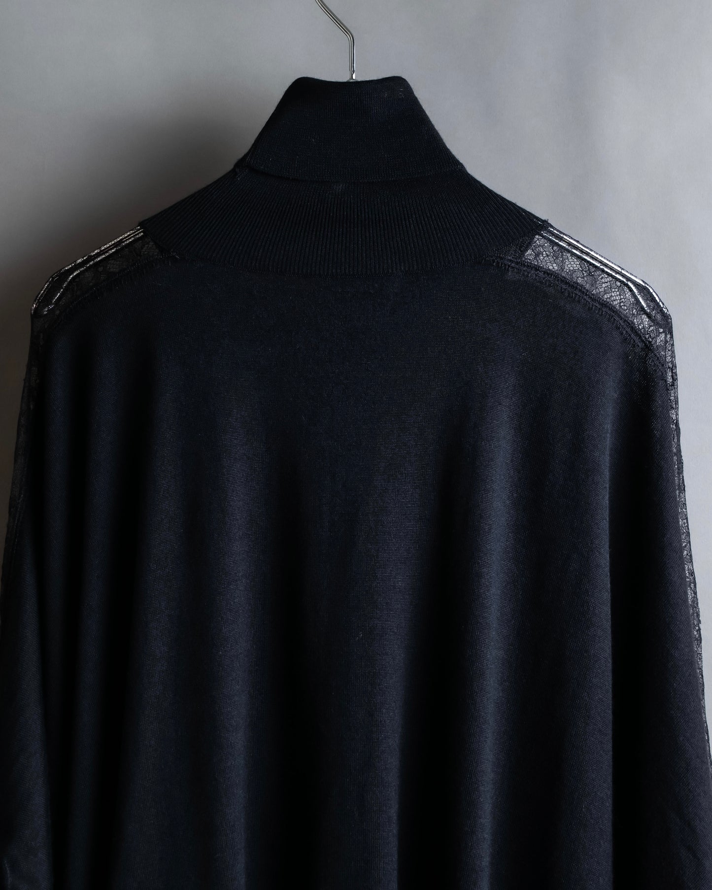 "VALENTINO" Lace switching design turtleneck knit pullover