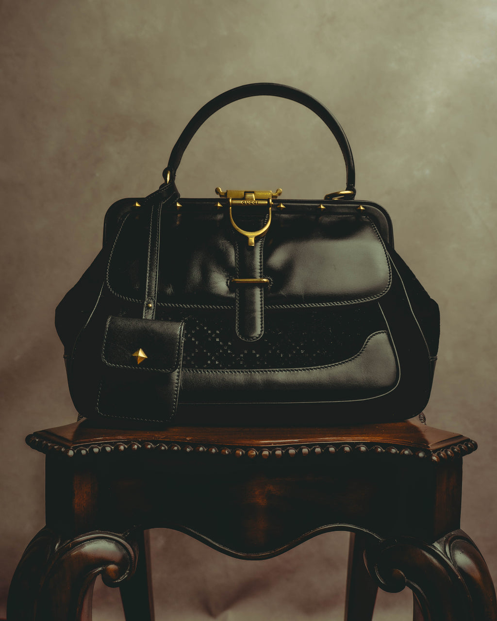 -SPECIAL- “GUCCI” 2012-2016 crossover-era crest studded doctor bag