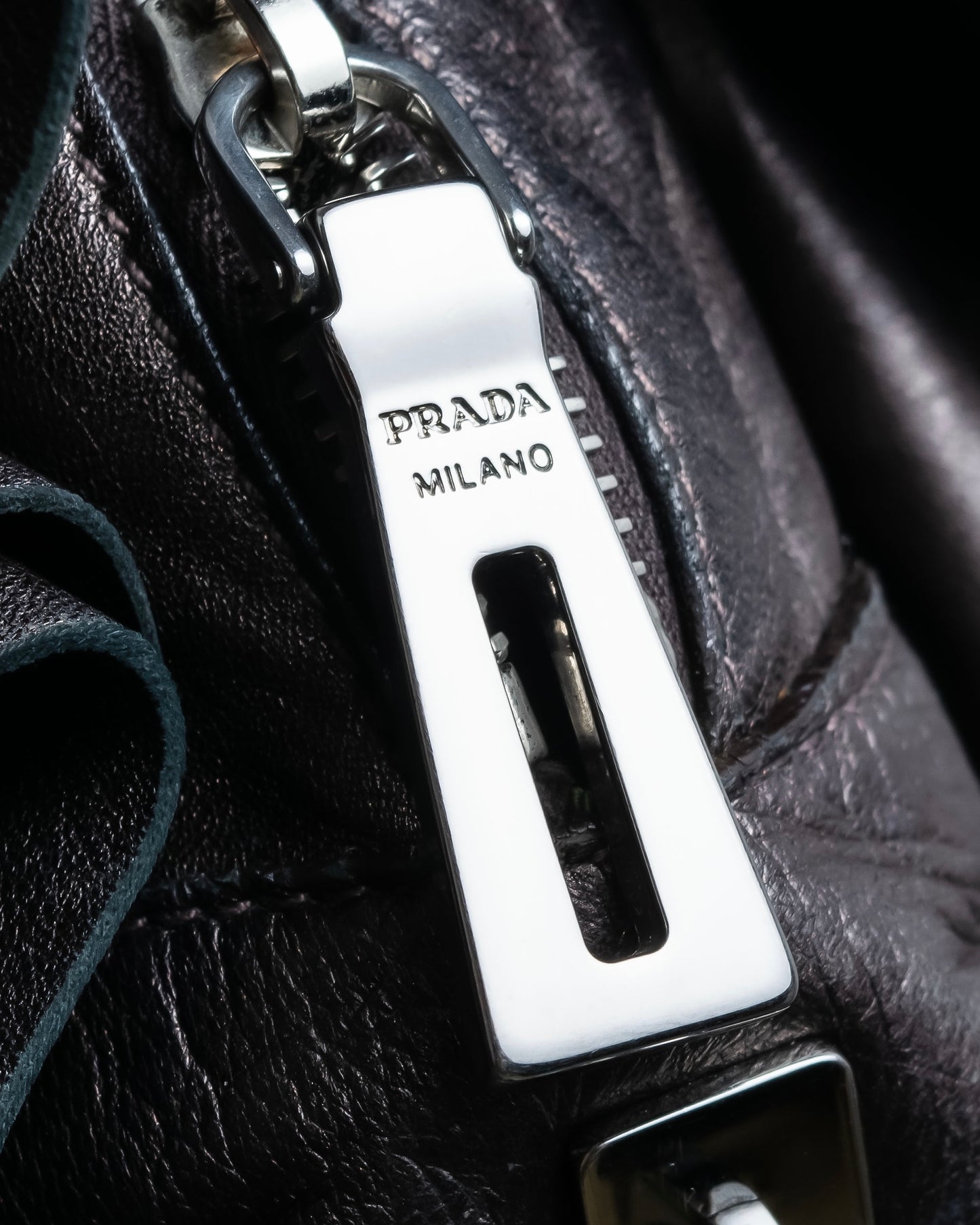 "PRADA" Frill docking one handle leather bag