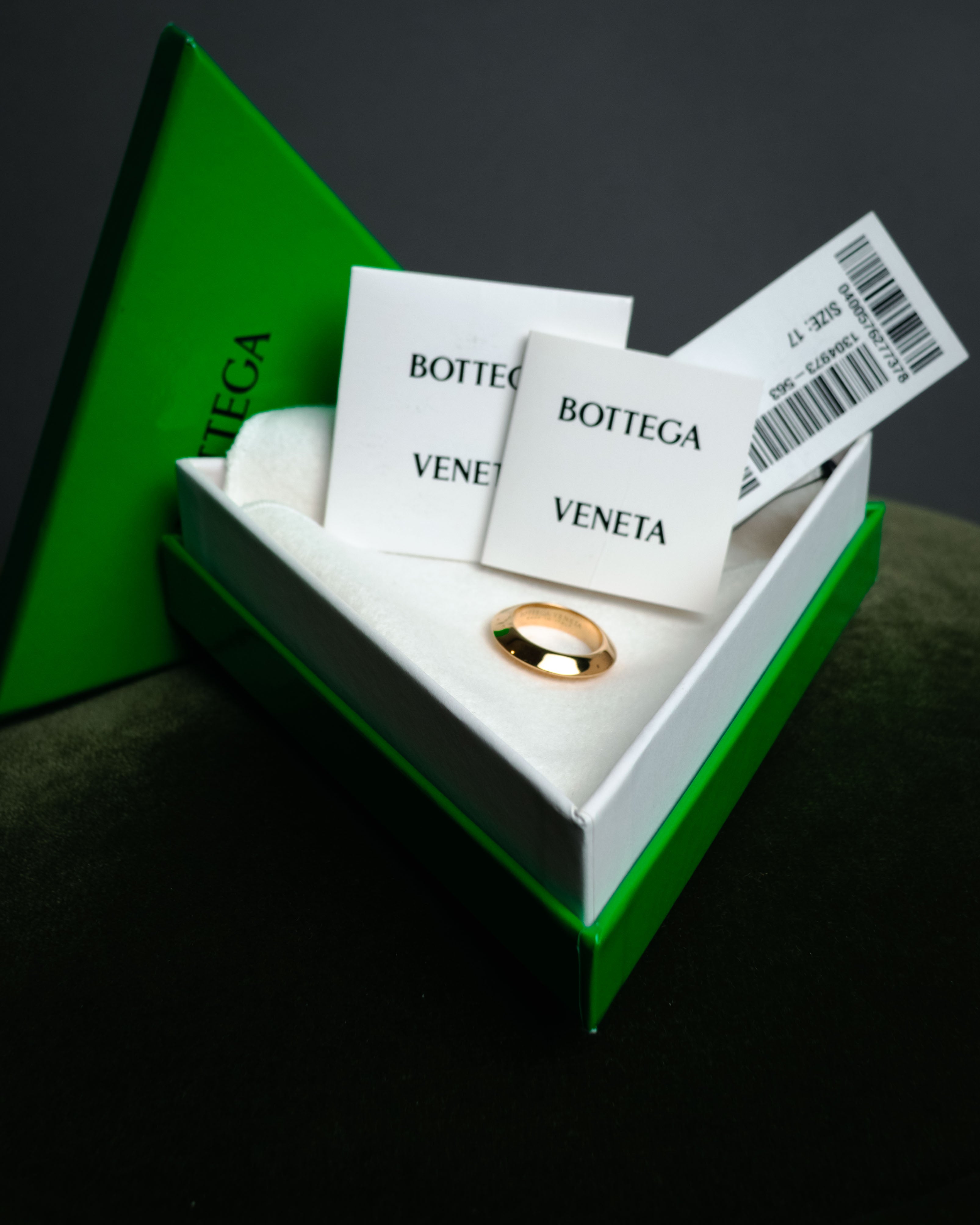 “BOTTEGA VENETA” 2021’s triangle gold plated ring