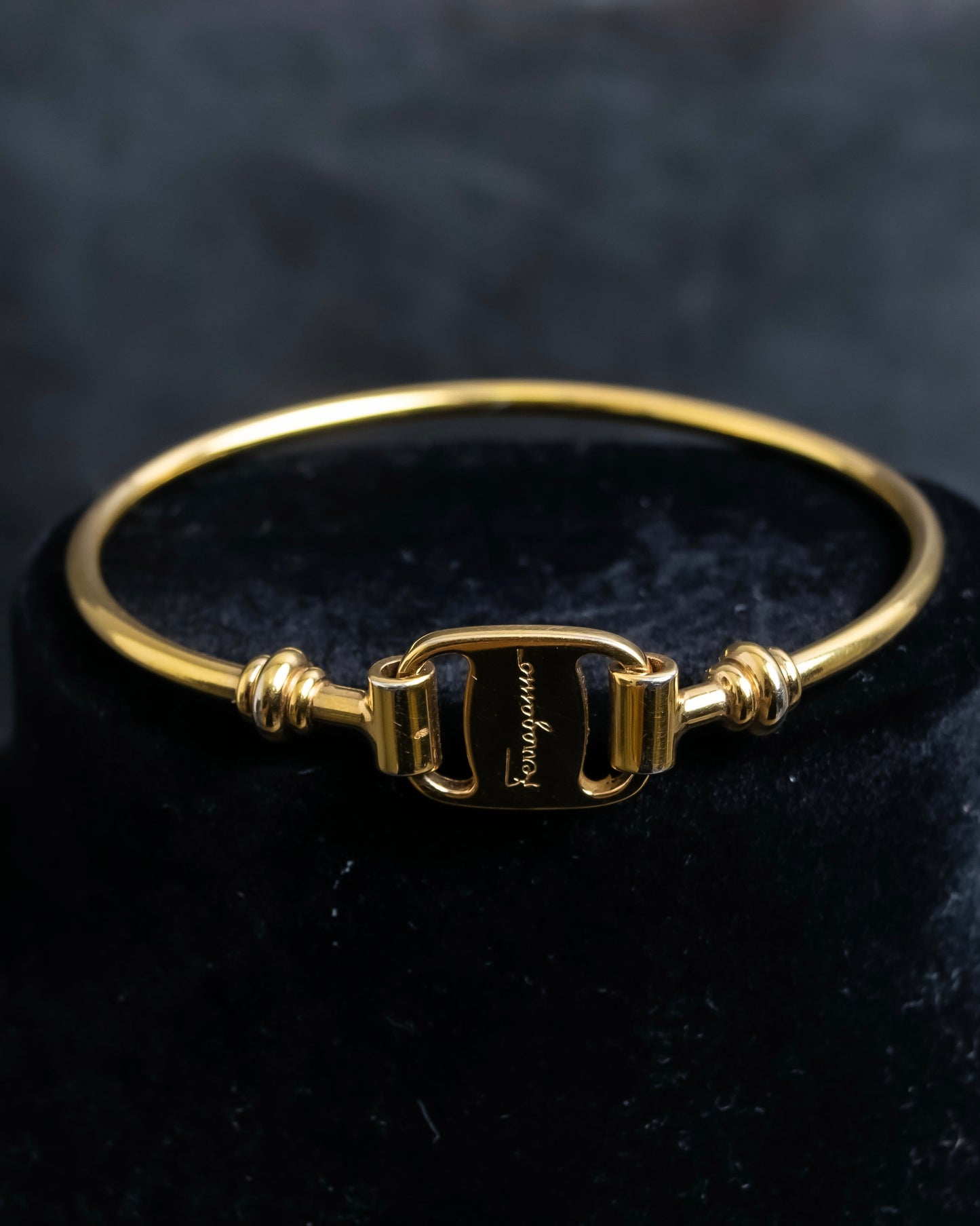 "Salvatore Ferragamo" Vara motif gold bangle